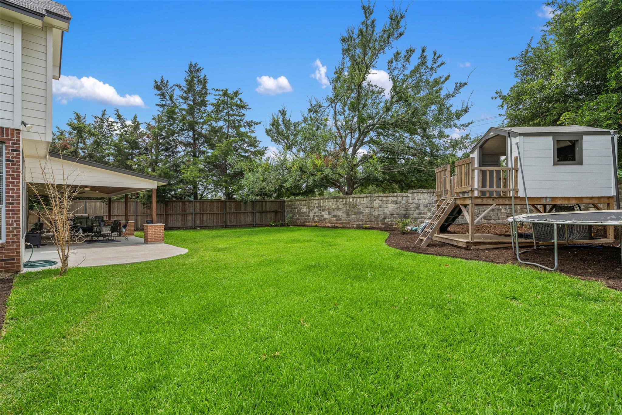 12014 Yarbrough Dr Property Photo 37