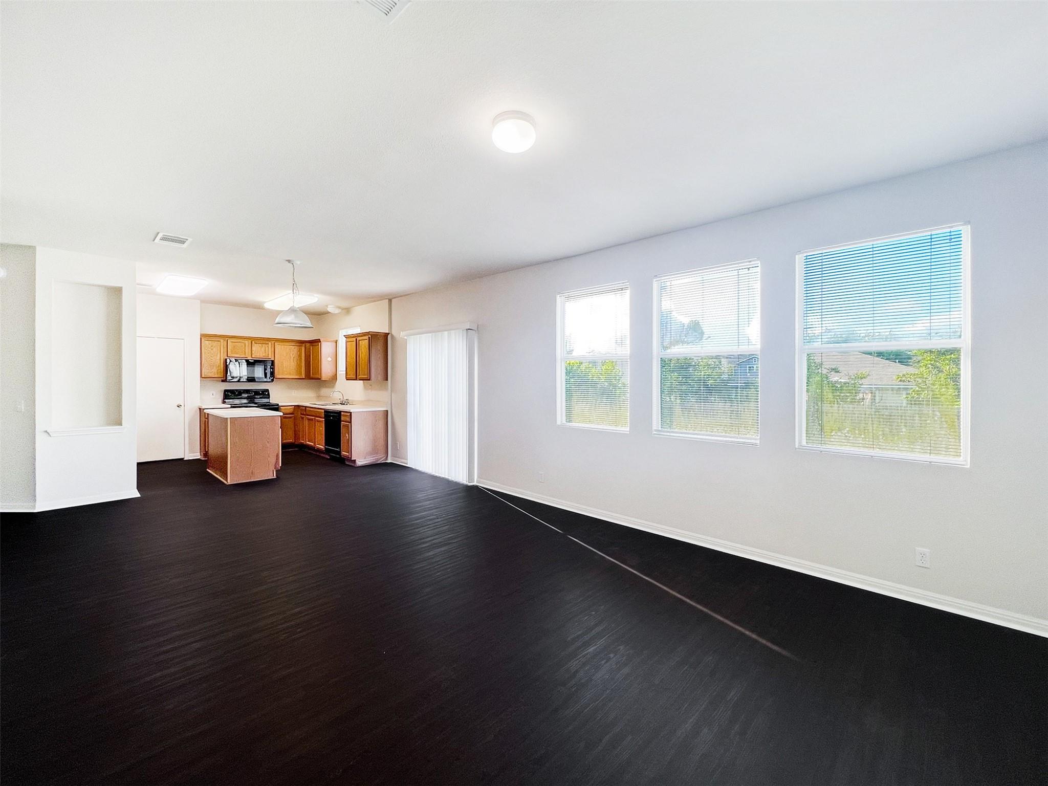 4712 Lake Champlain Ln Property Photo 4