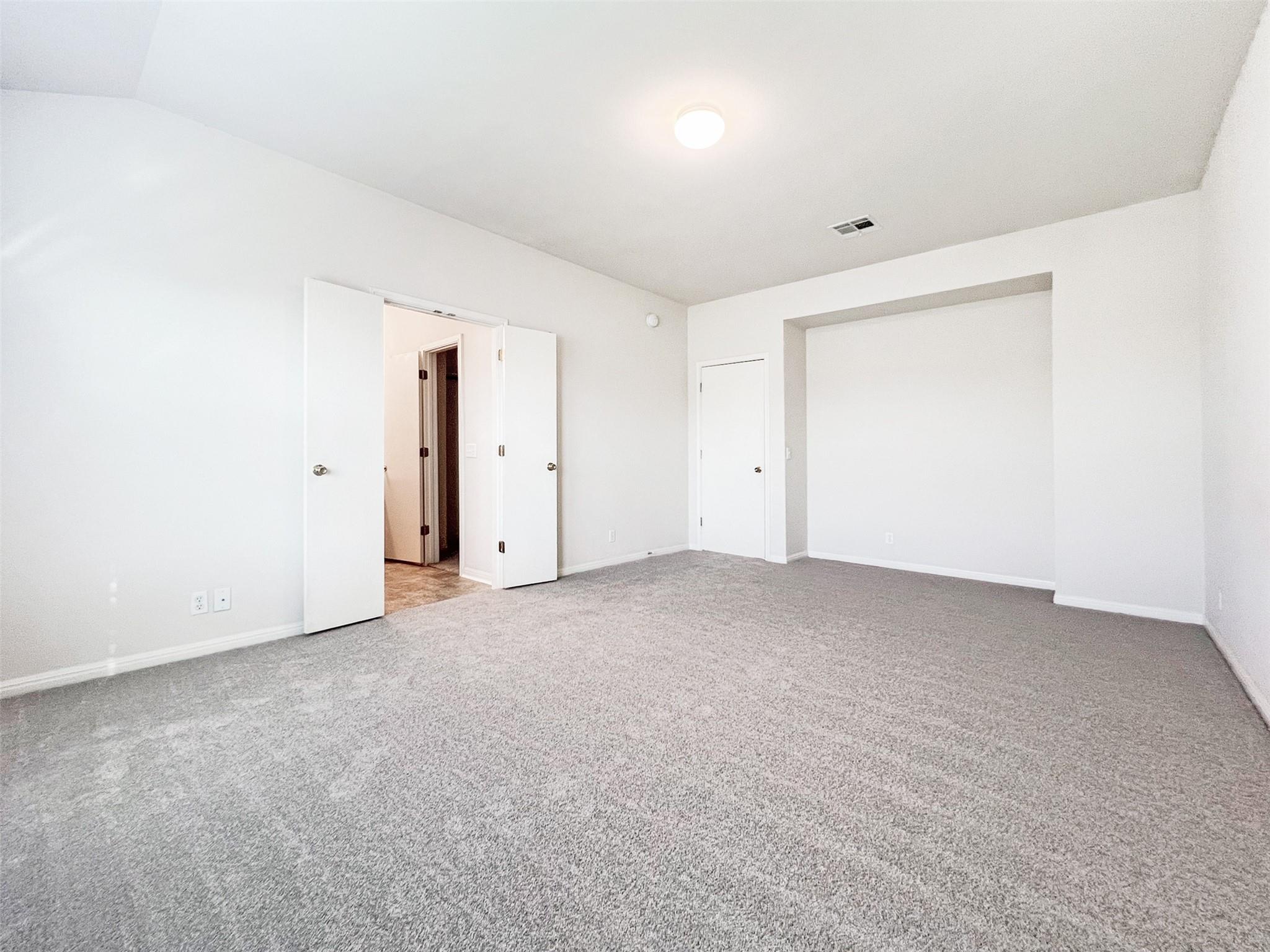 4712 Lake Champlain Ln Property Photo 16