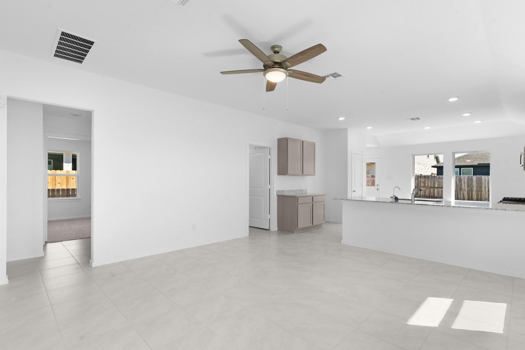 13709 Ryan Range Ln Property Photo 7
