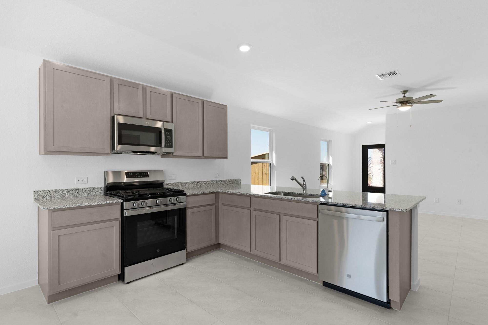13709 Ryan Range Ln Property Photo 11