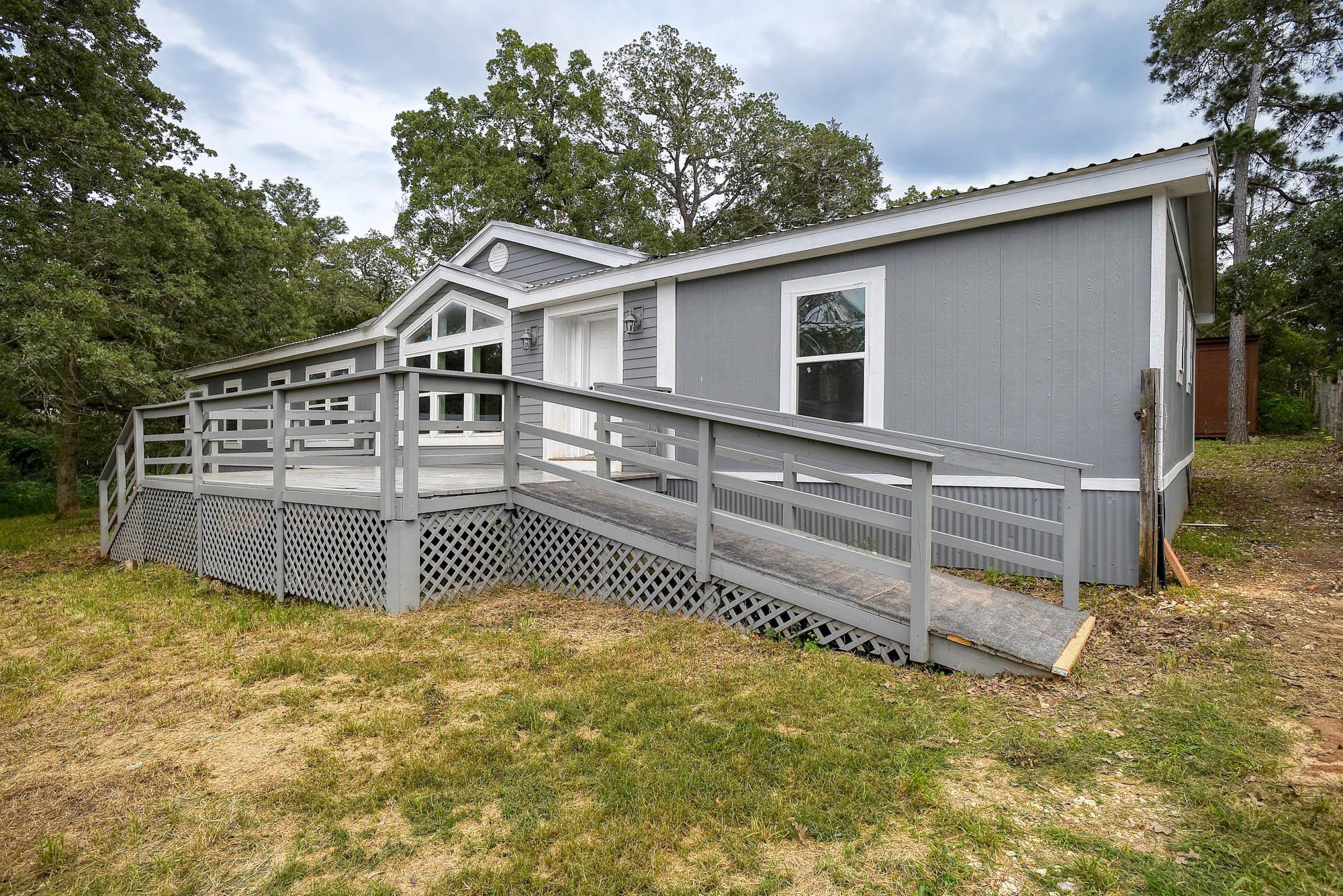 127 Serenity Dr Property Photo 1
