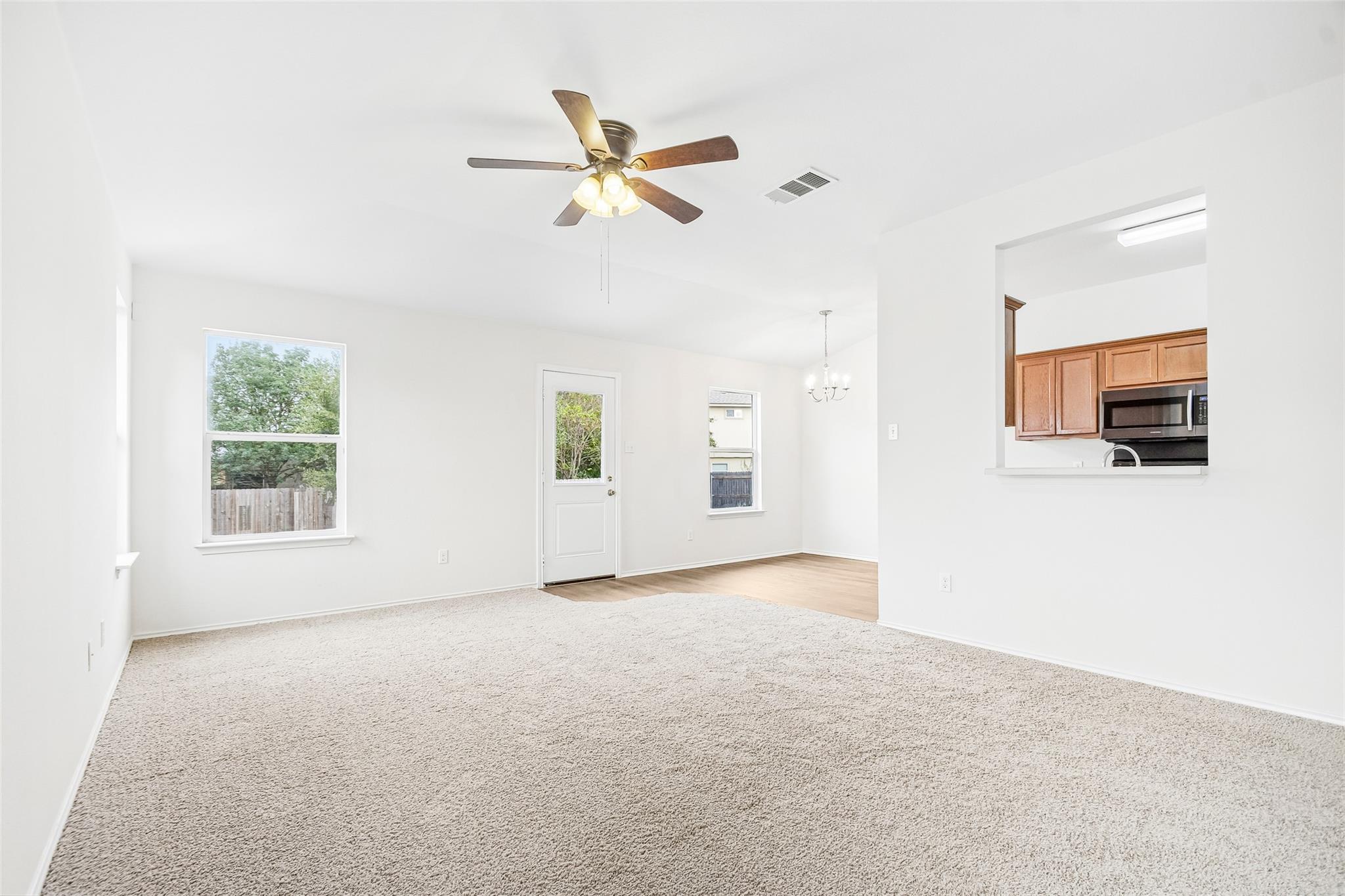 259 Coal Dr Property Photo 3