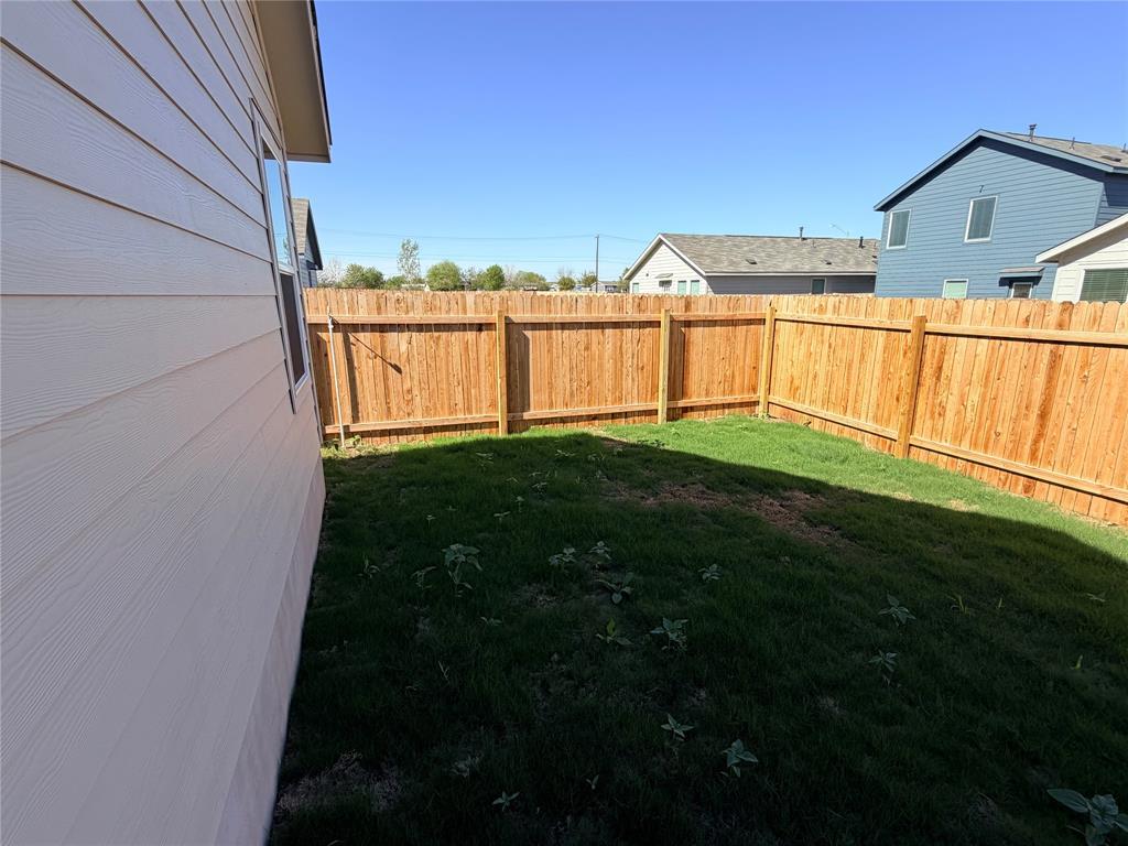 208 Skyfire St Property Photo 21