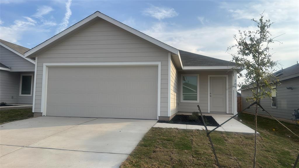 208 Skyfire St Property Photo 24