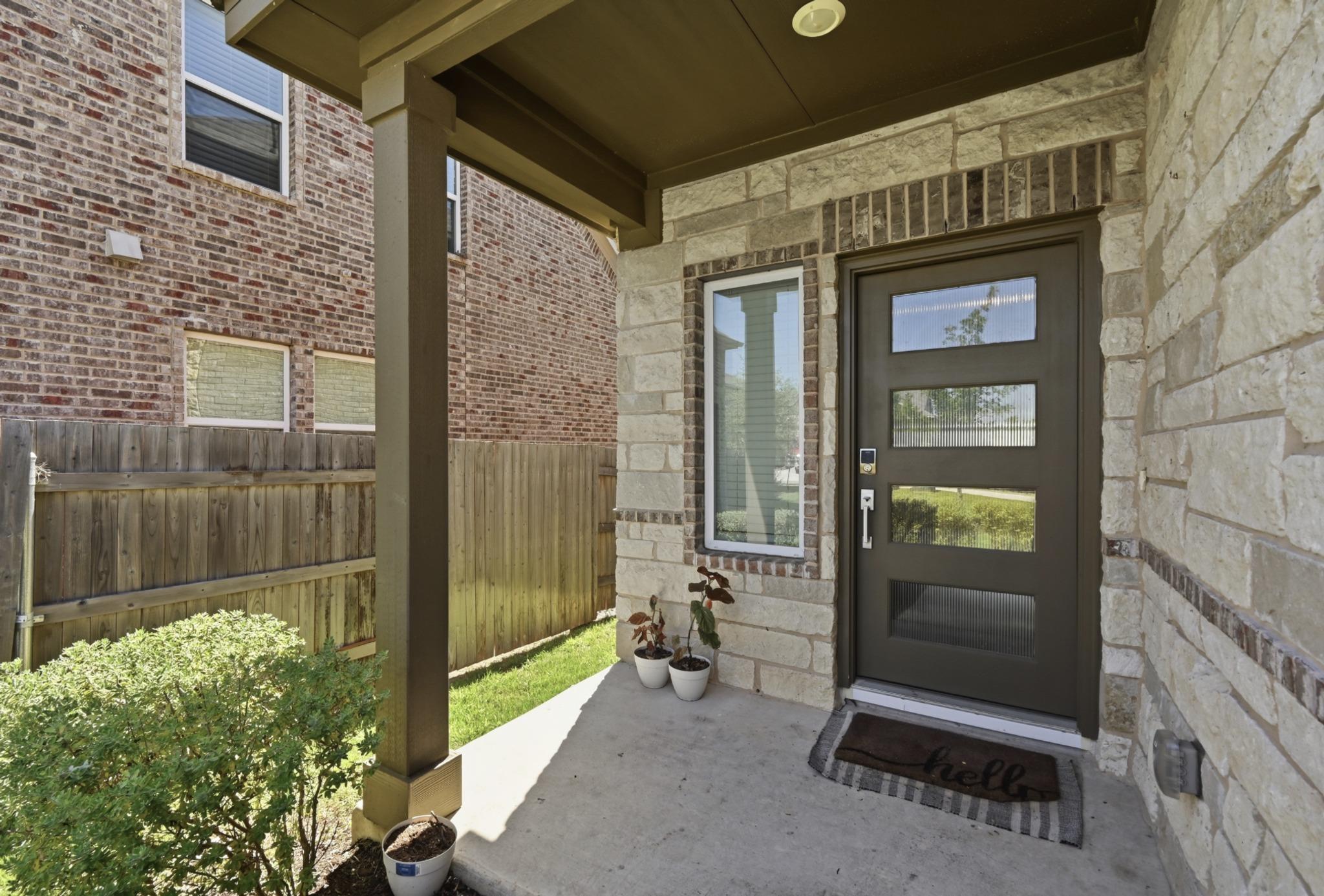 488 Pepperbark Loop Property Photo 3