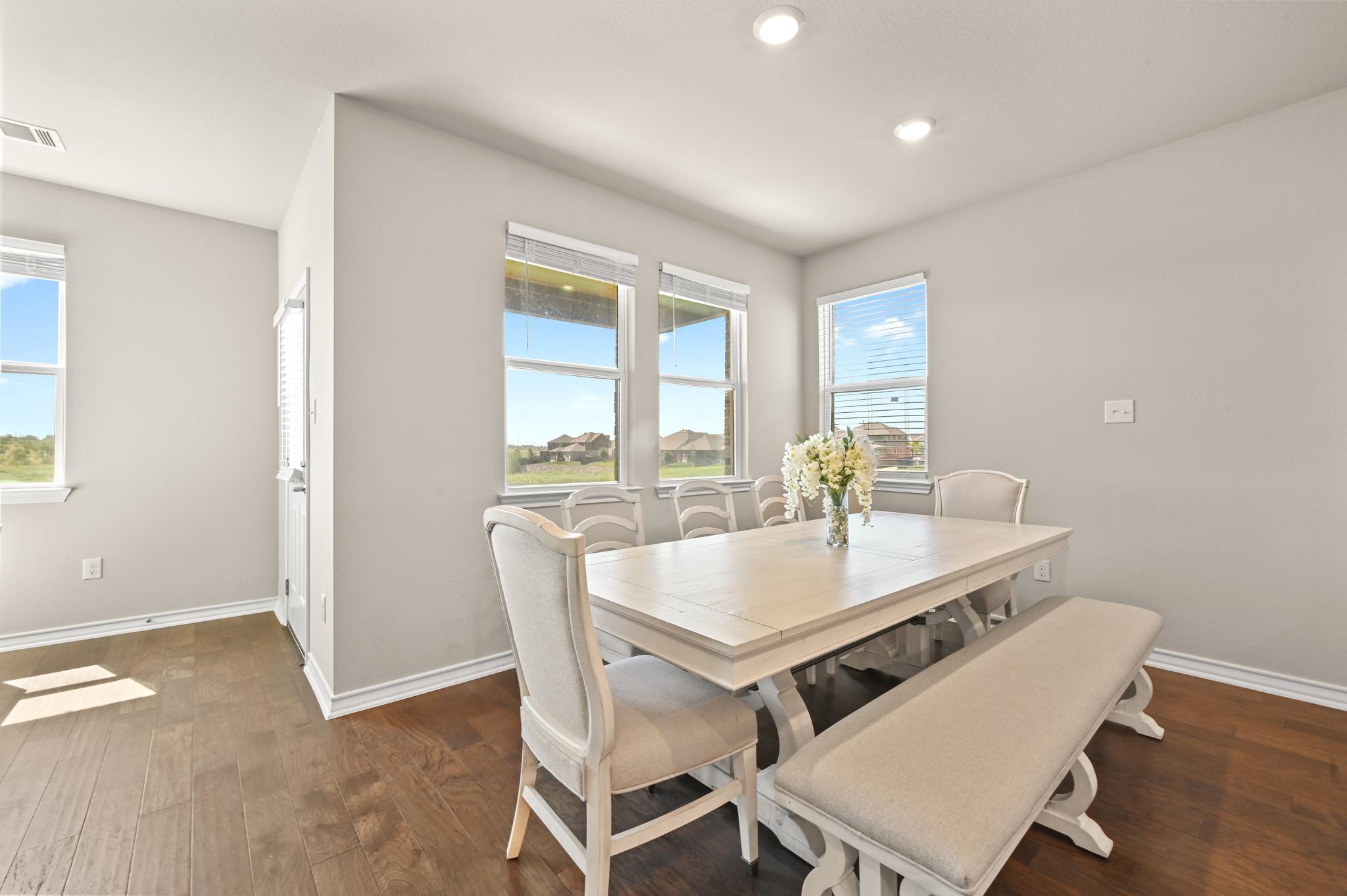 488 Pepperbark Loop Property Photo 11