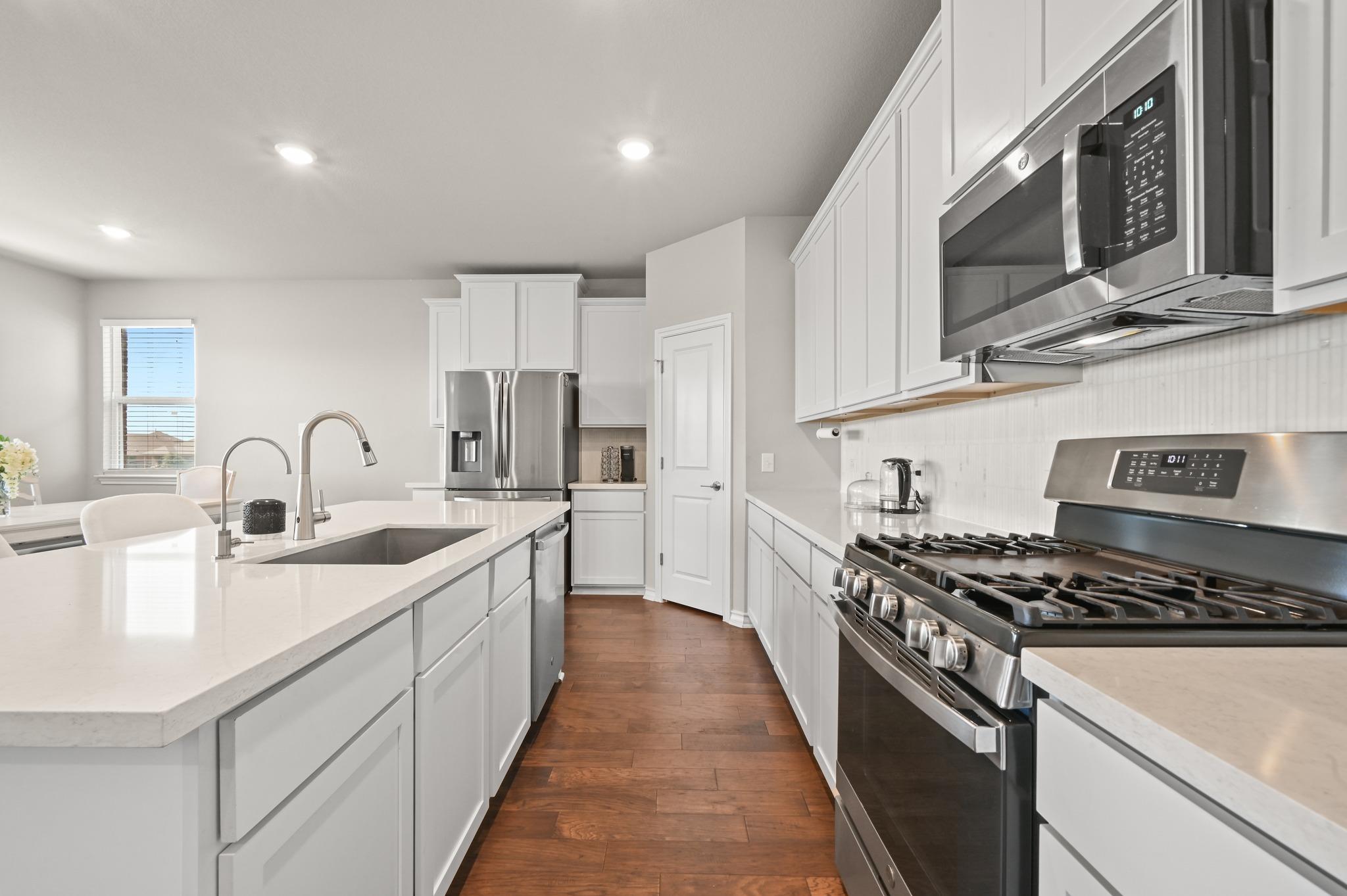 488 Pepperbark Loop Property Photo 13