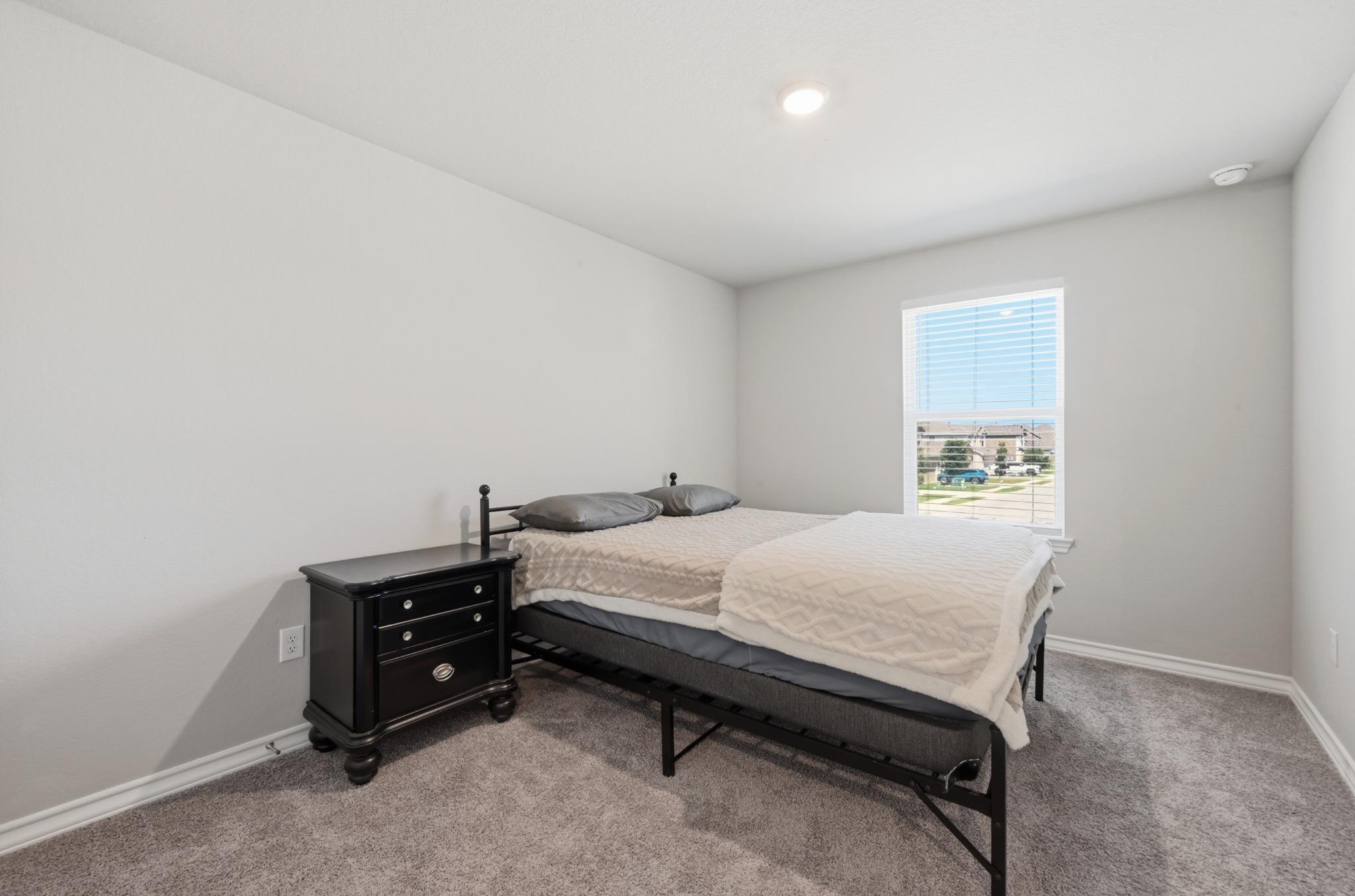 488 Pepperbark Loop Property Photo 23