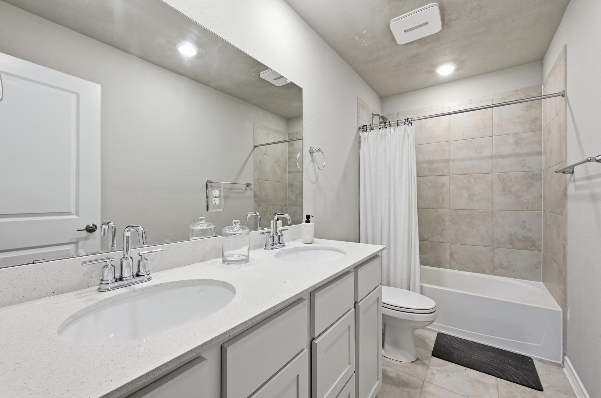 488 Pepperbark Loop Property Photo 25