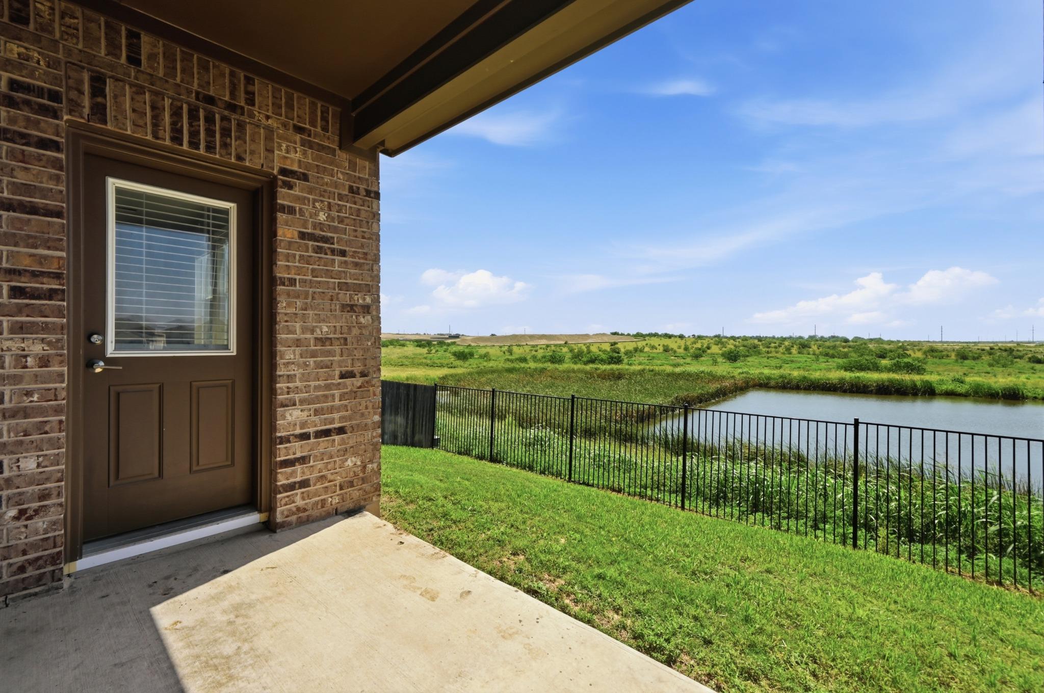 488 Pepperbark Loop Property Photo 28