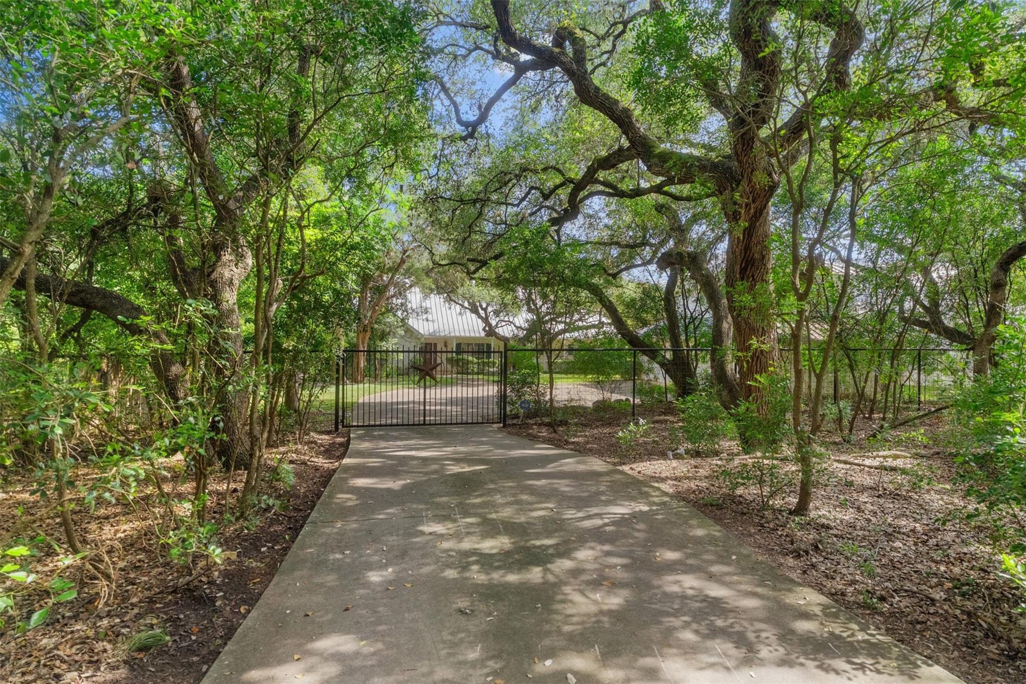 1731 Riada Dr Property Photo 31