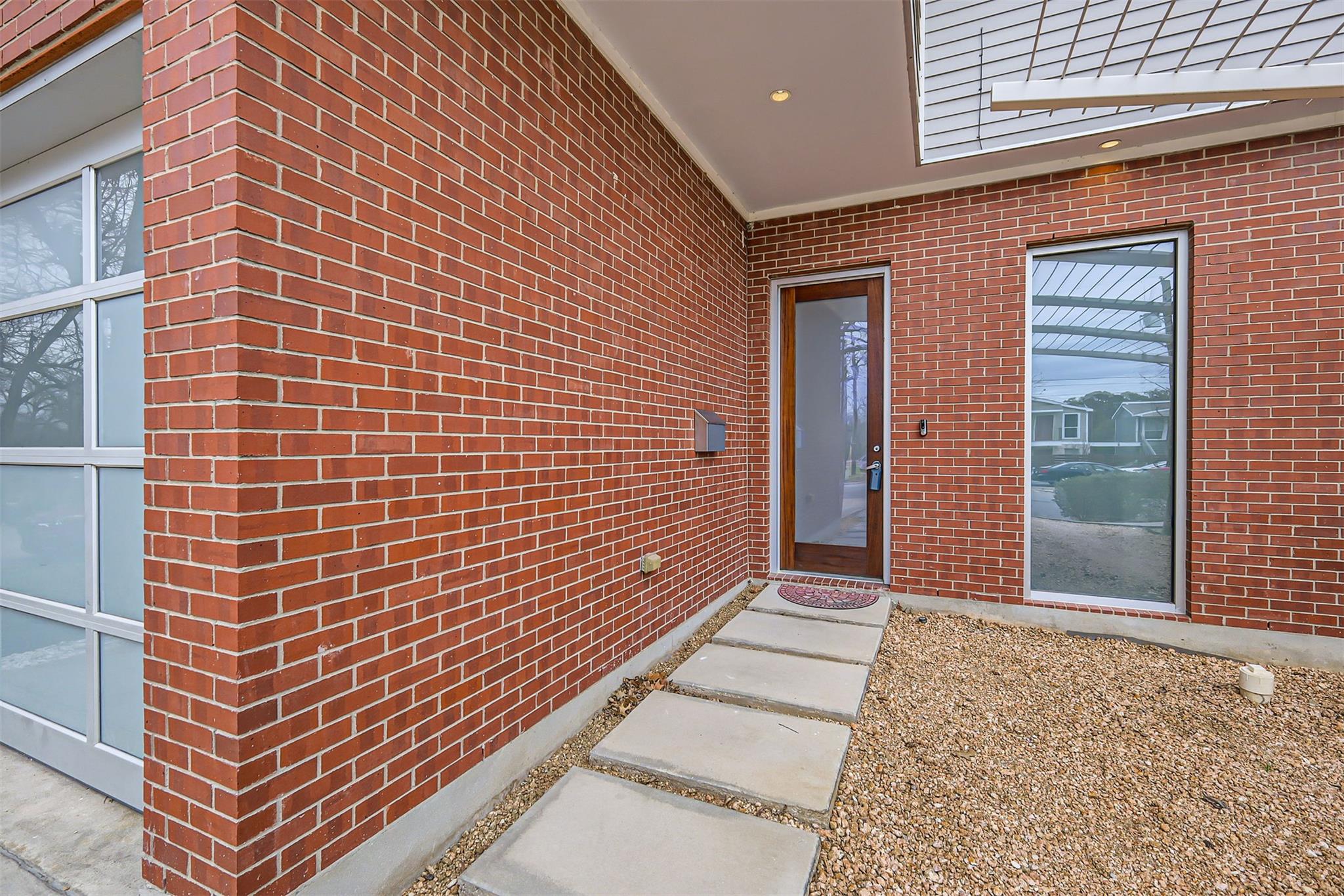 2515 Durwood St A Property Photo 3