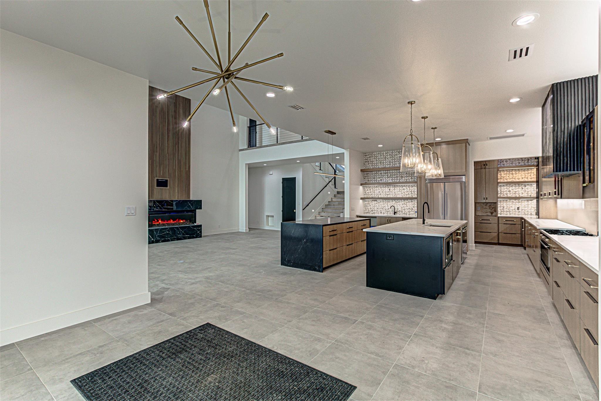 1012 Impala Dr Property Photo 3