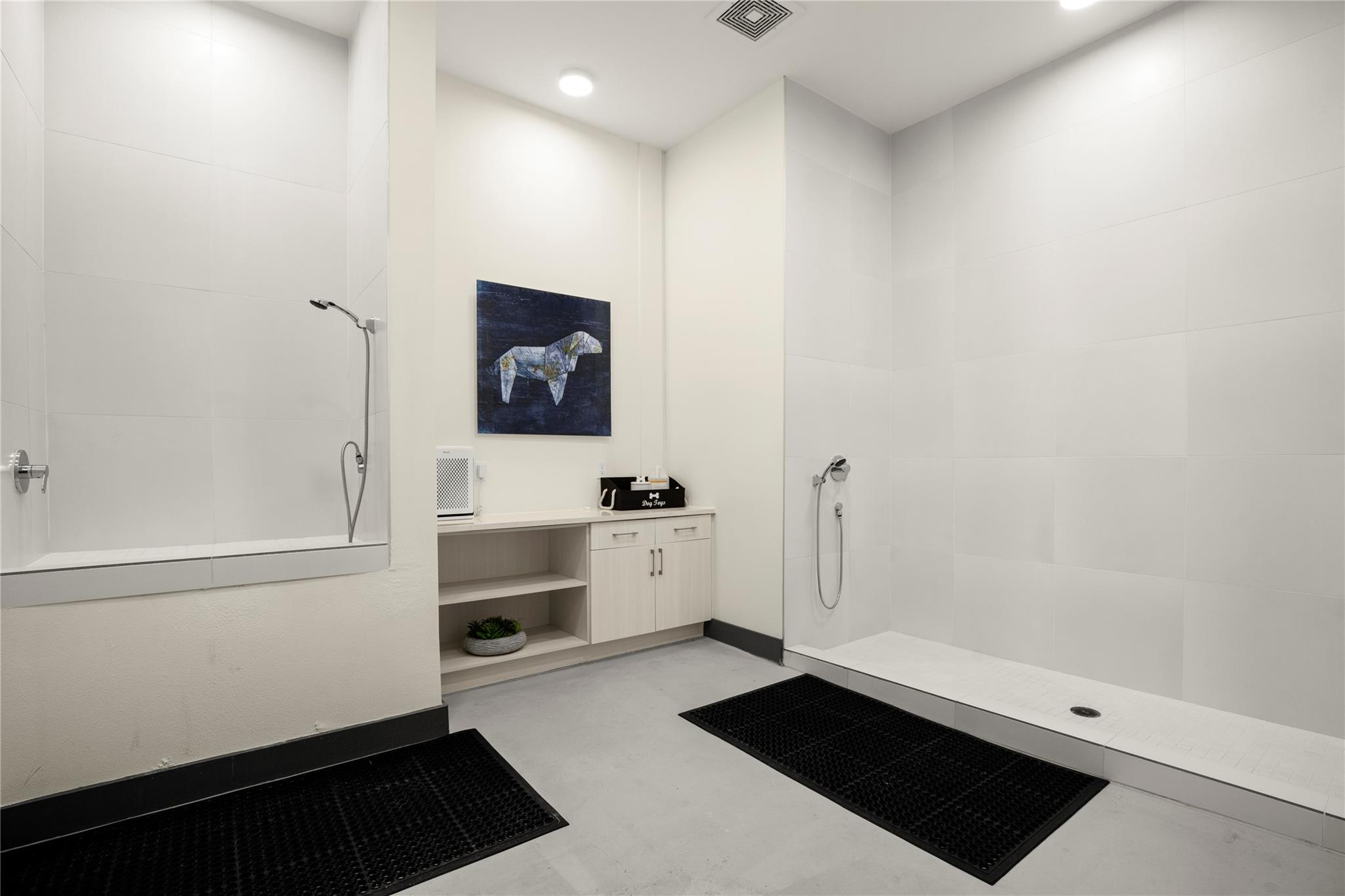 6324 N Lamar Blvd 313 Property Photo 18