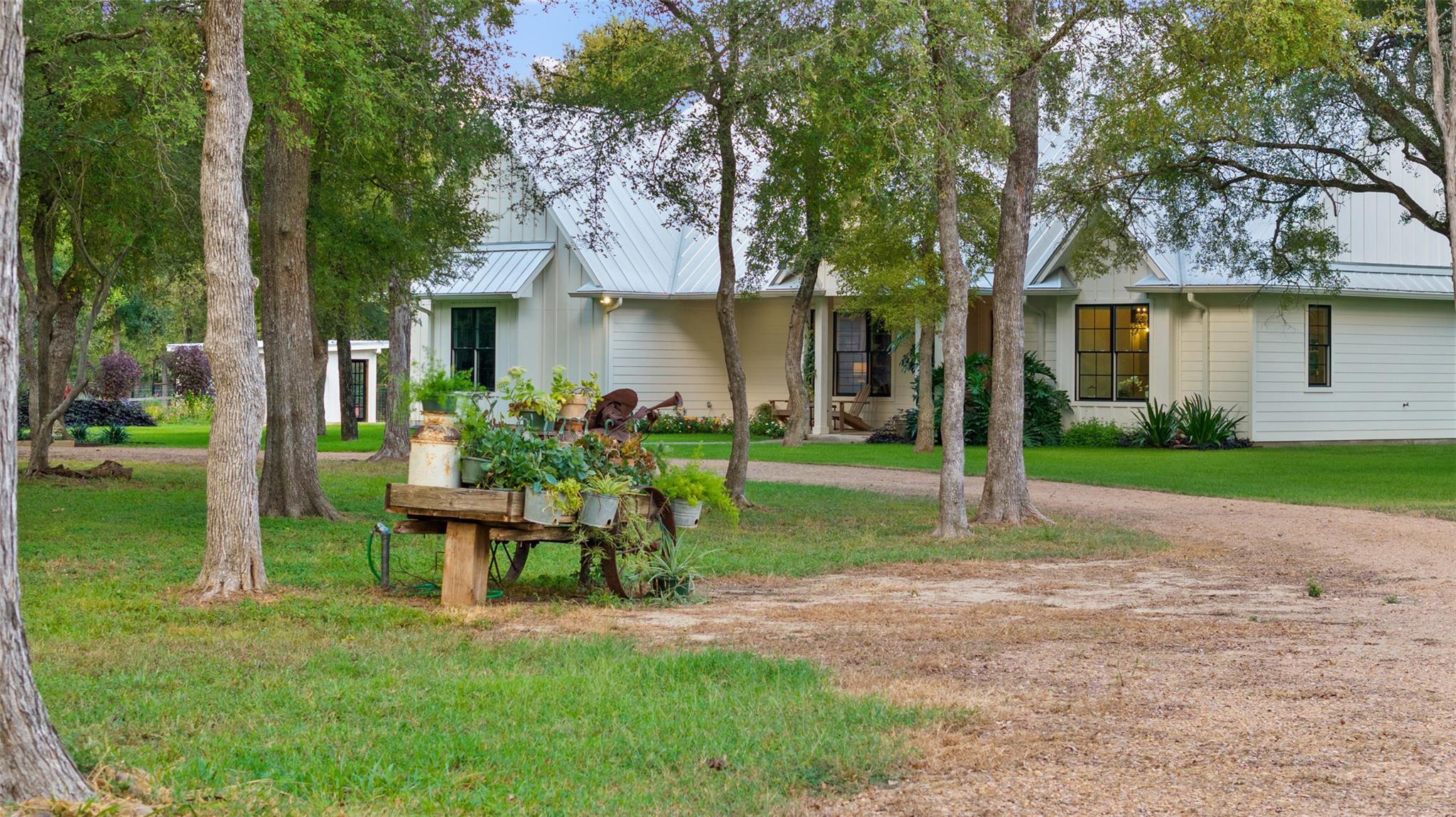 1327 Farm To Market 969 A Property Photo 1