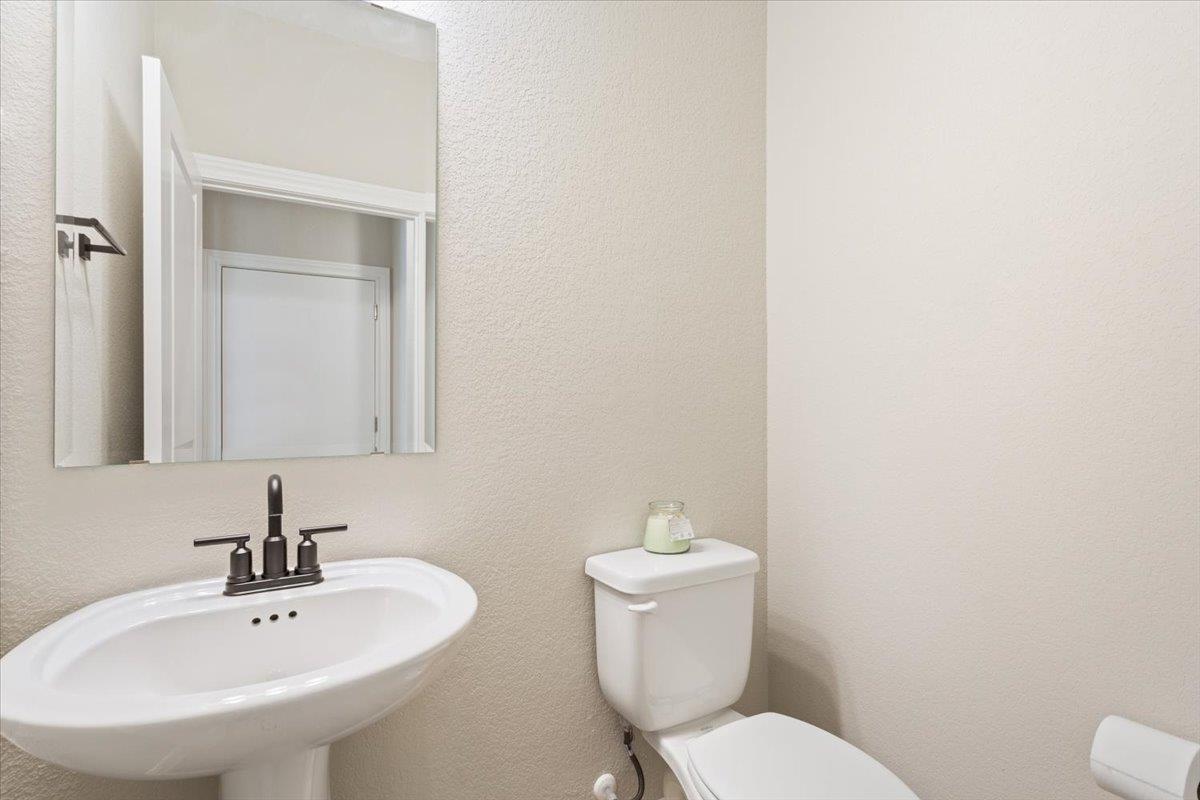 213 Bellows St Property Photo 25