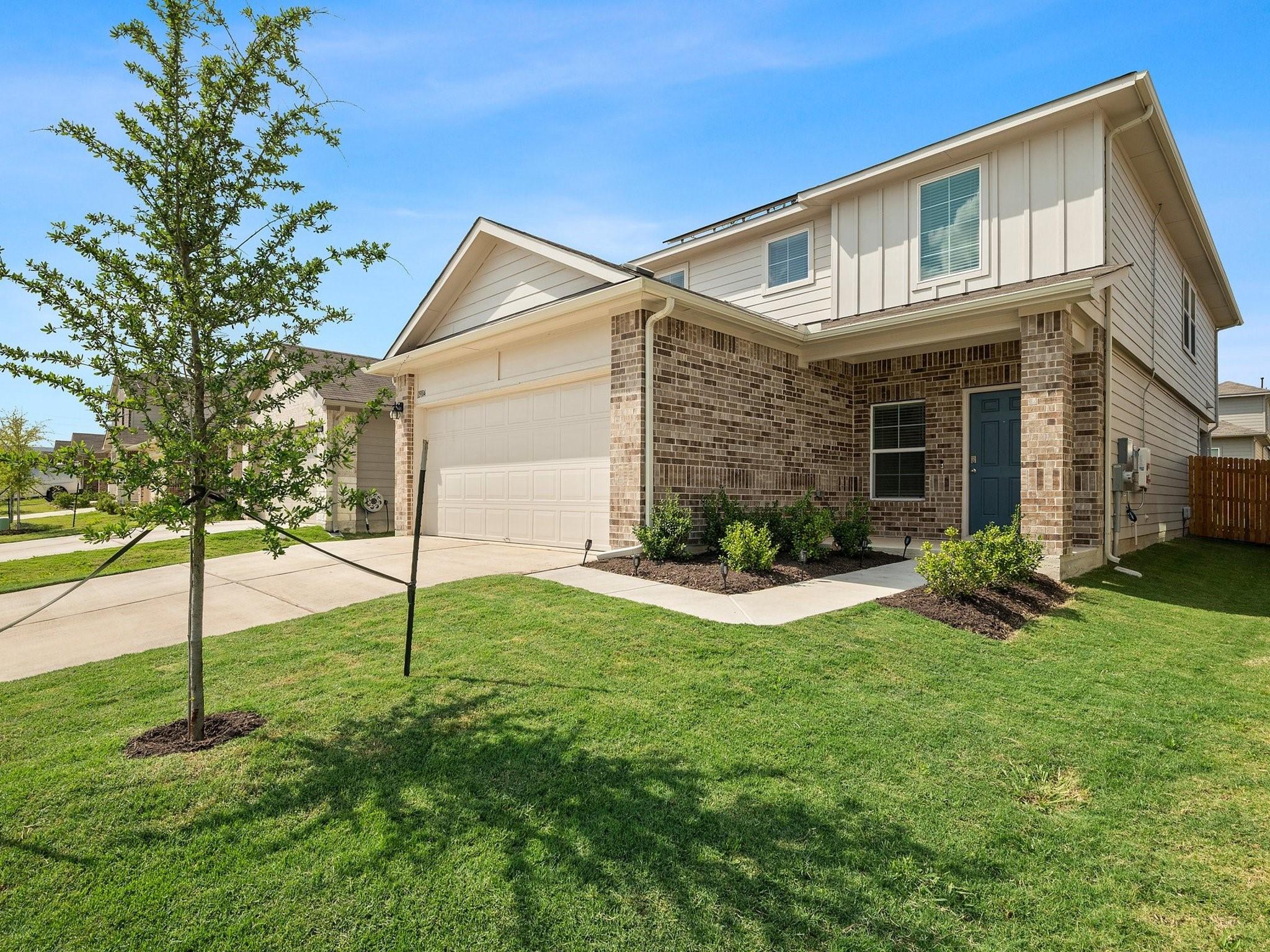 19104 Romano DR Property Photo 1