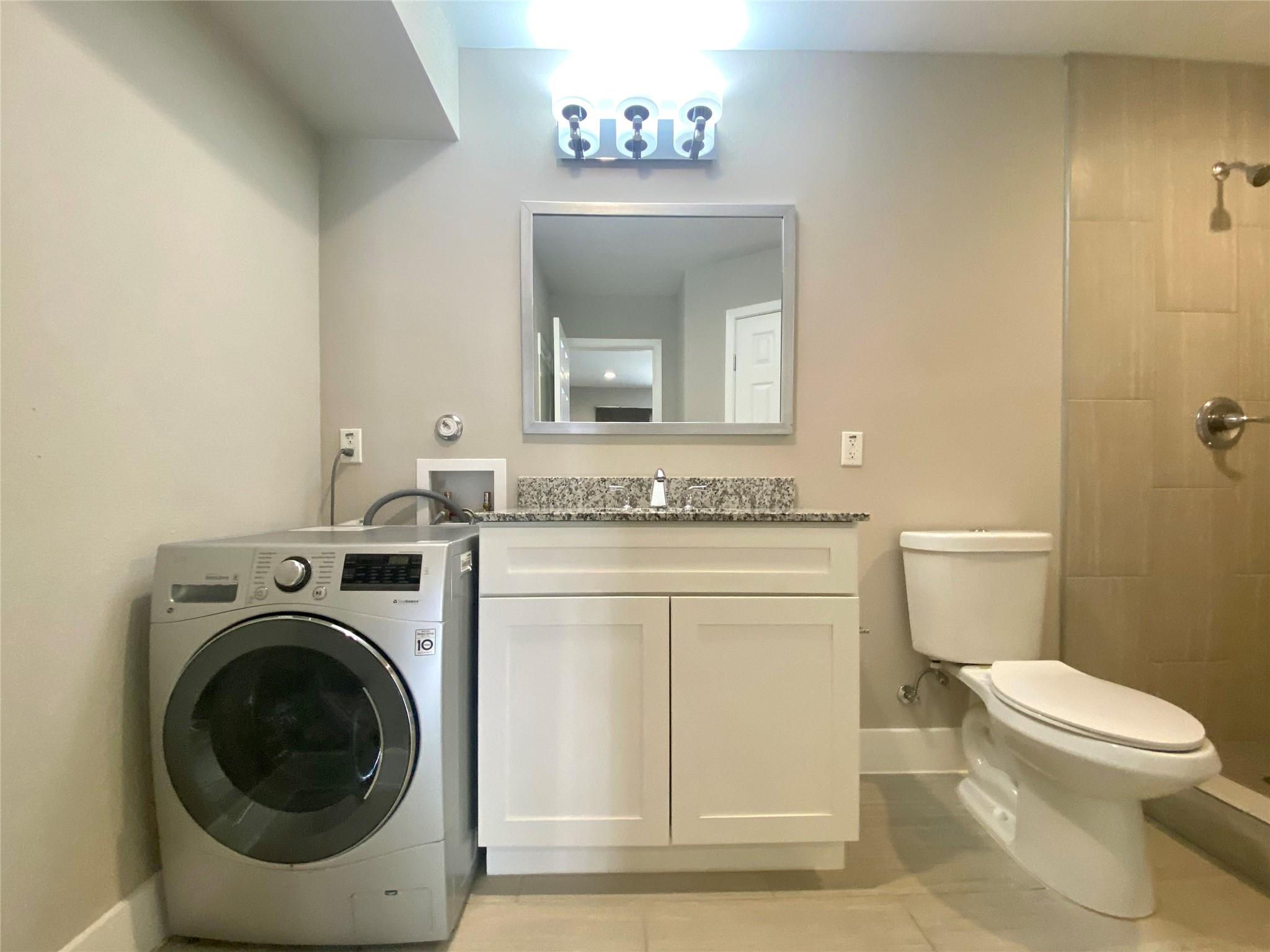 935 La Posada Dr #141 Property Photo 7