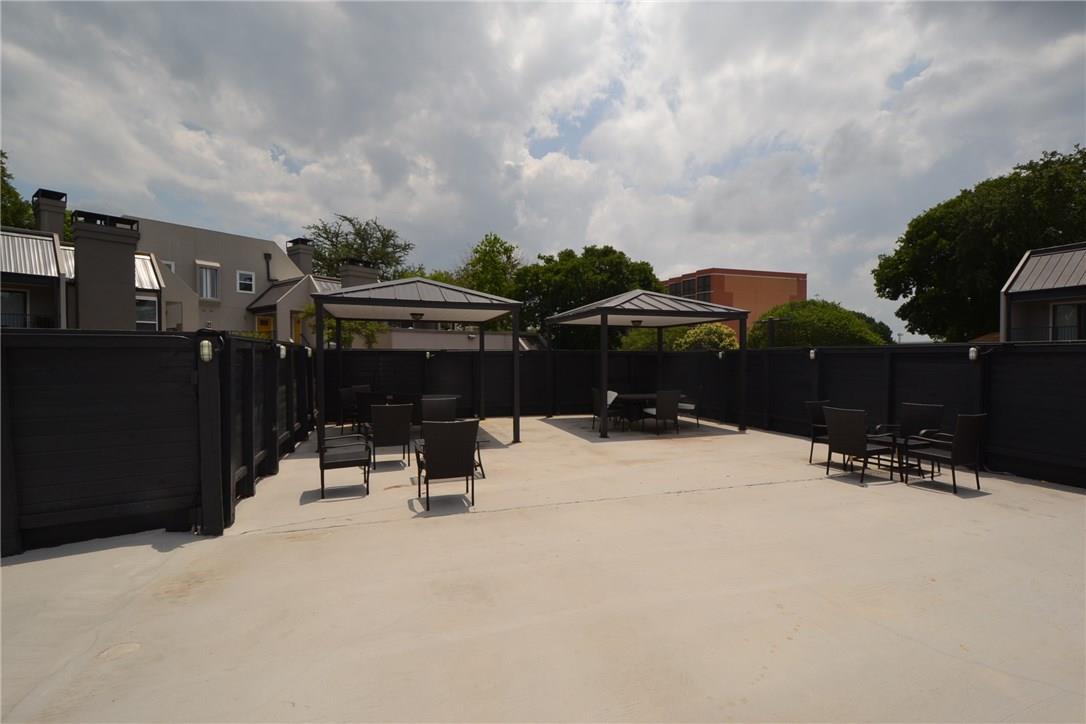 935 La Posada Dr #141 Property Photo 14
