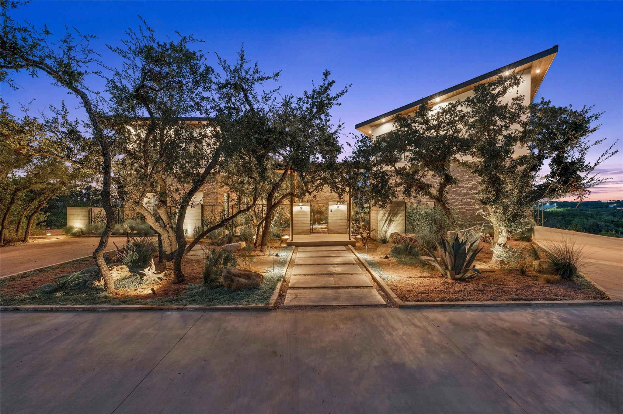 13900 Lone Rider Trl Property Photo