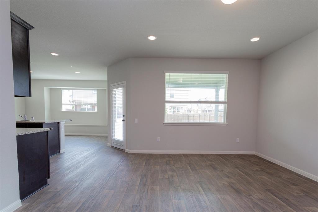 14614 Frankel Loop Property Photo 2