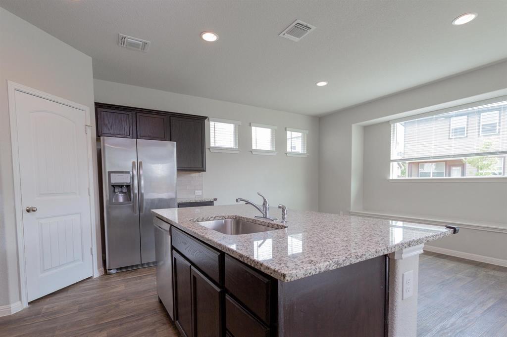 14614 Frankel Loop Property Photo 4