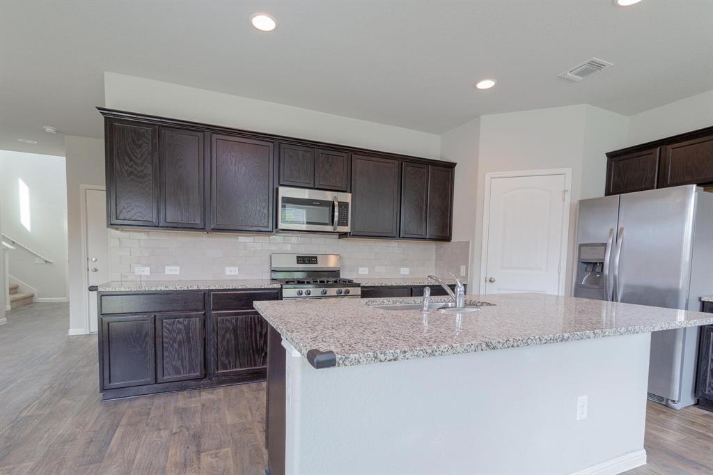 14614 Frankel Loop Property Photo 5