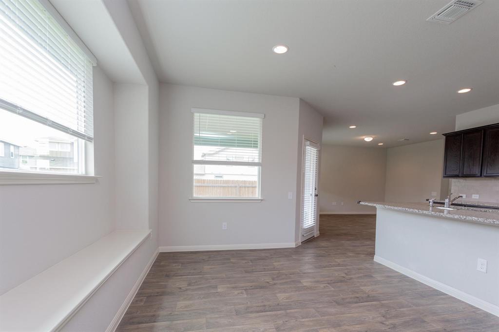 14614 Frankel Loop Property Photo 6