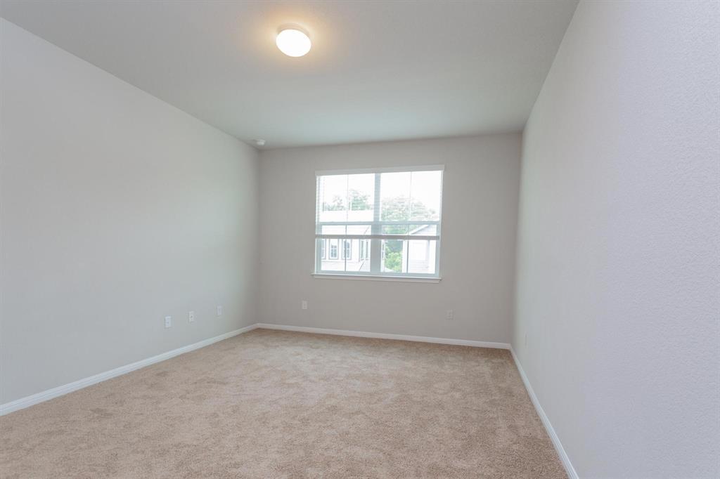14614 Frankel Loop Property Photo 9