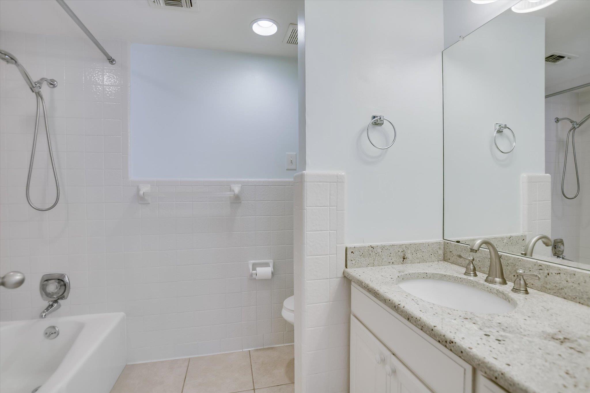 8113 East Ct Property Photo 15