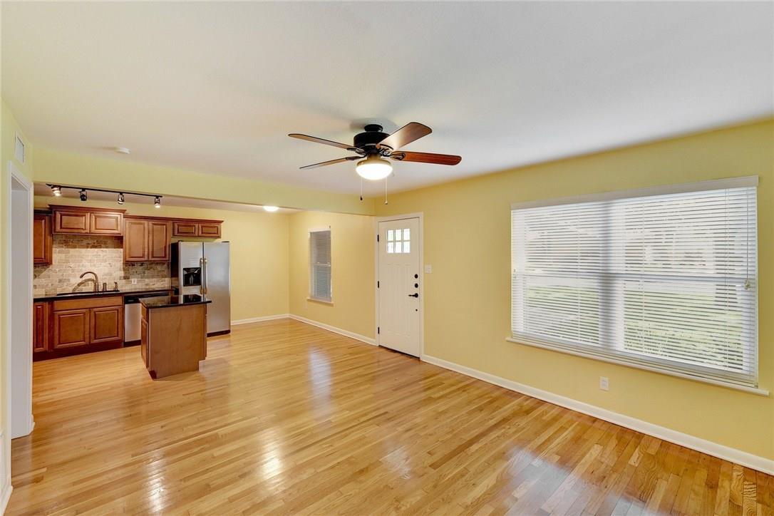 1915 Cullen Ave Property Photo 2