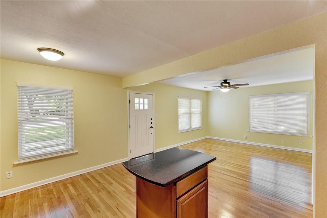 1915 Cullen Ave Property Photo 4