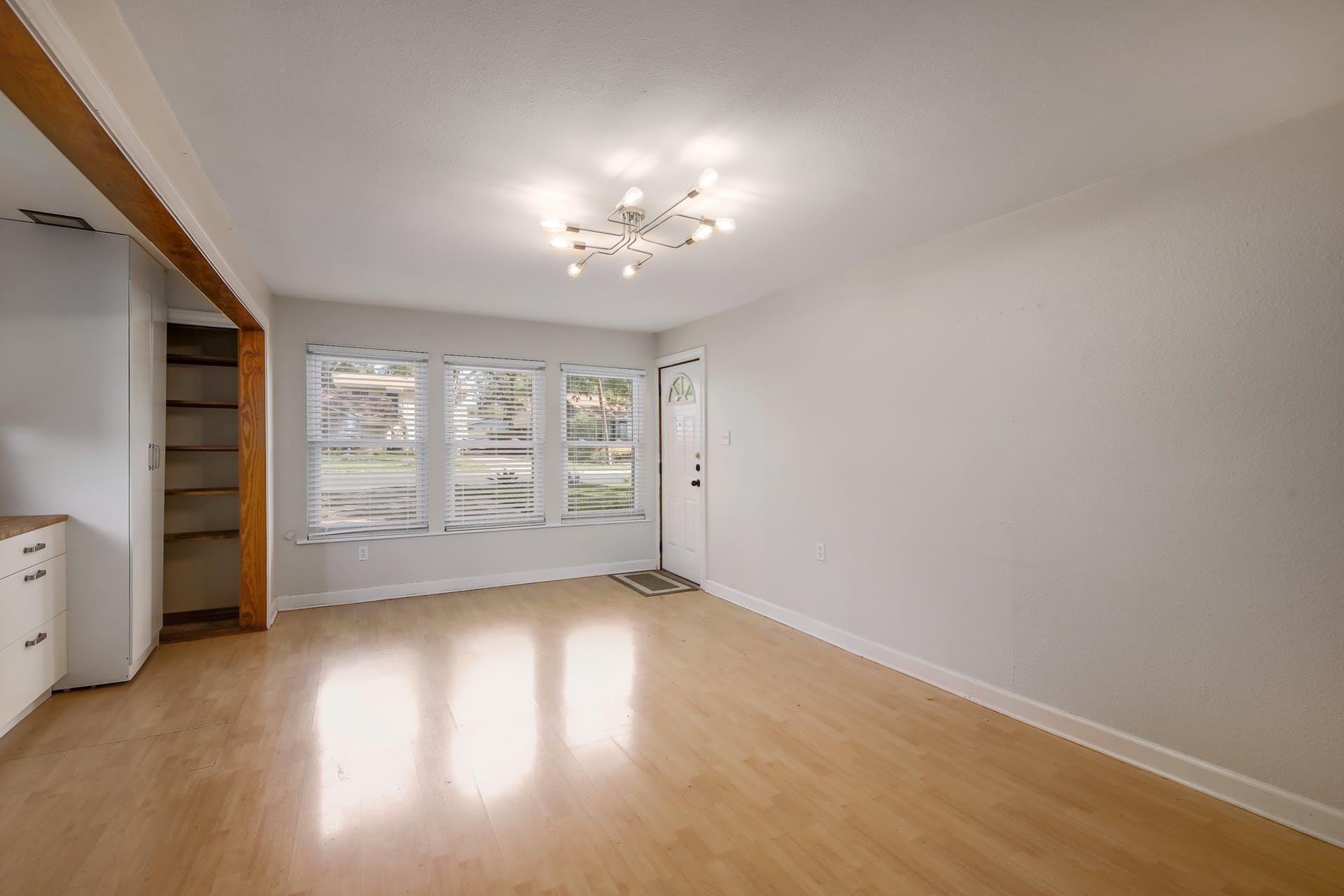 1915 Cullen Ave Property Photo 24