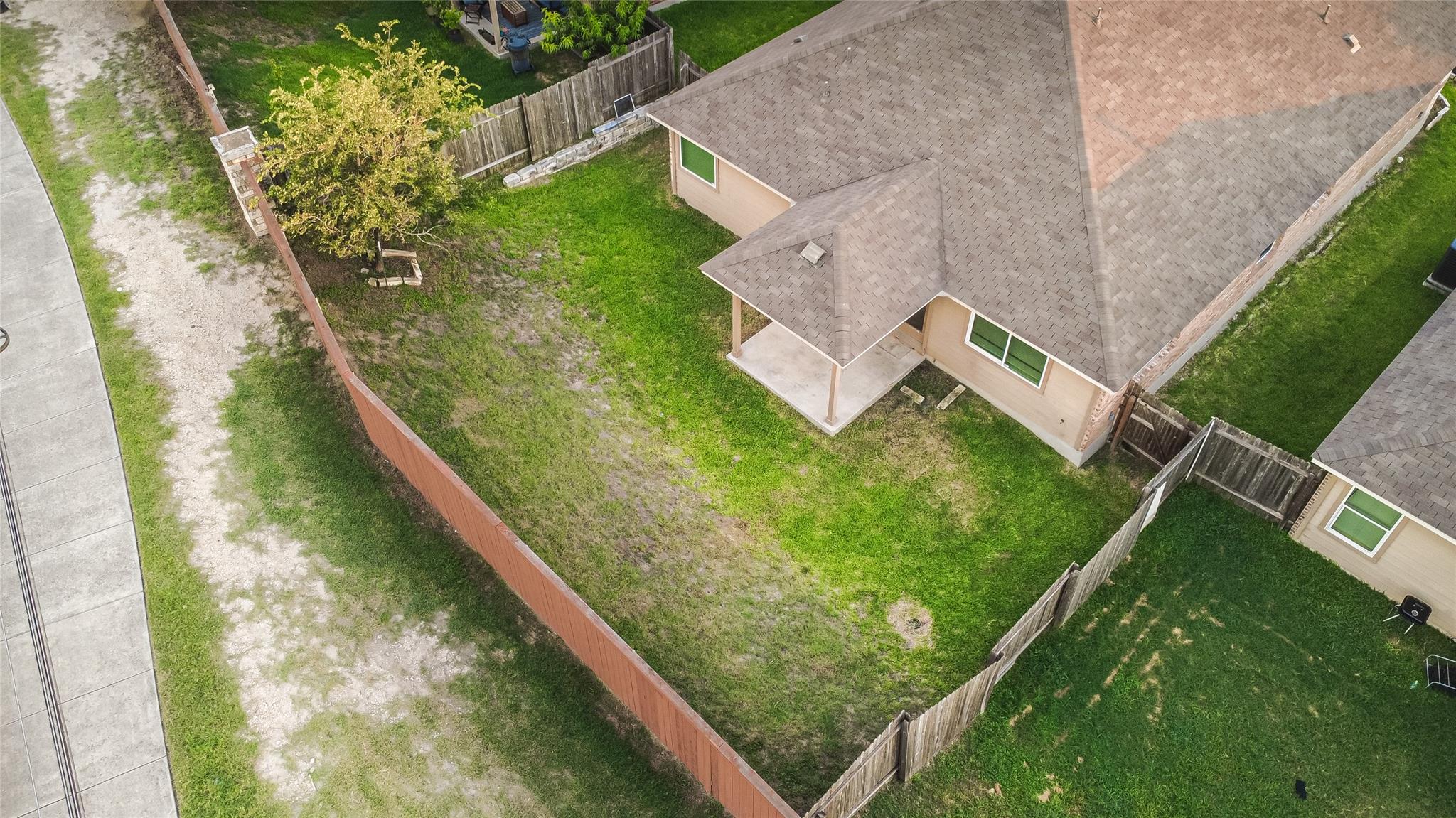 11409 Satchel Dr Property Photo 3