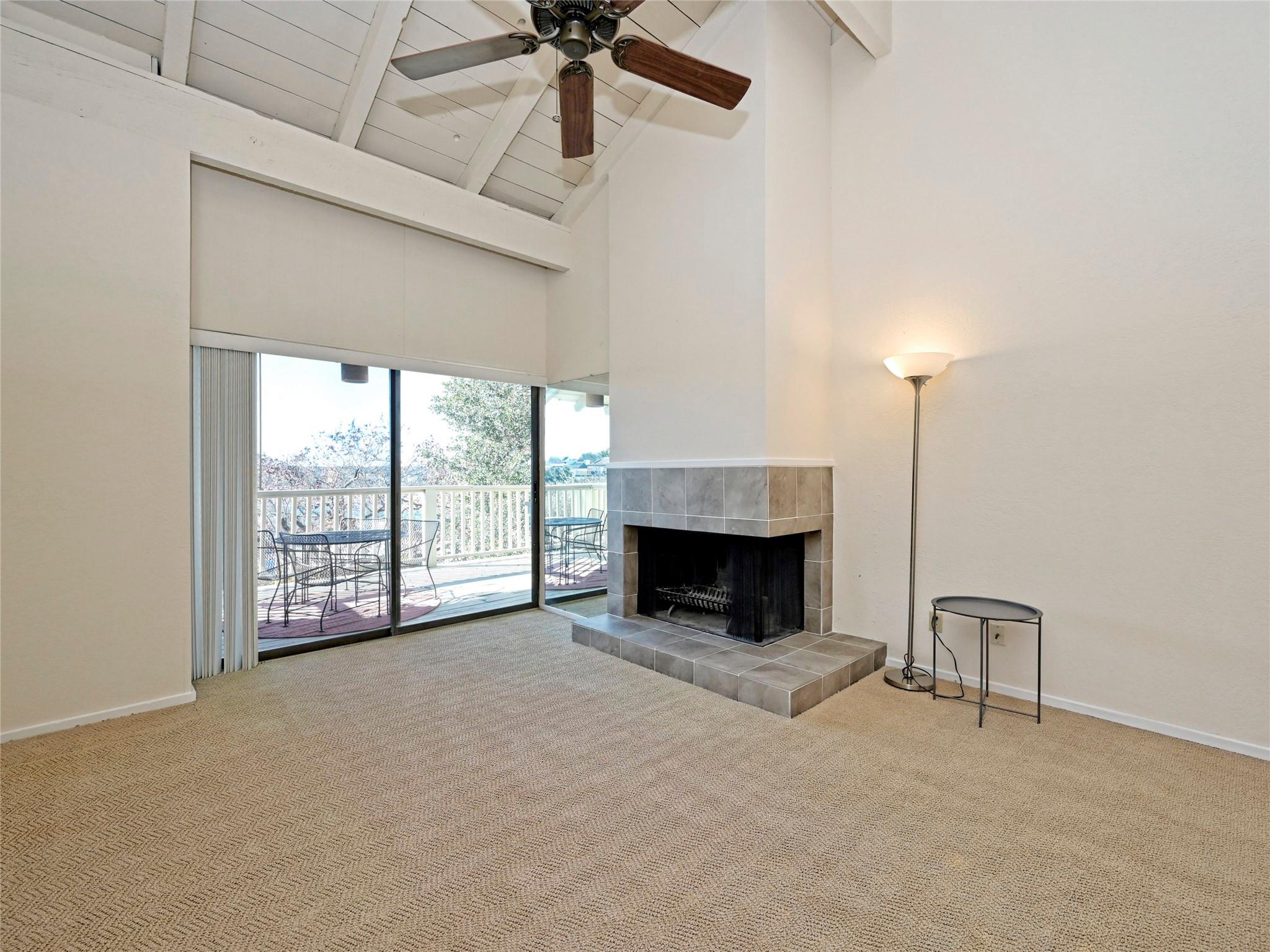 519 Rock Bluff Dr Property Photo 5
