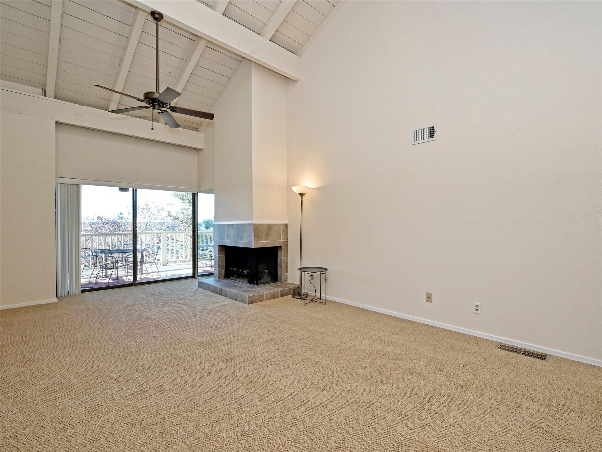 519 Rock Bluff Dr Property Photo 6