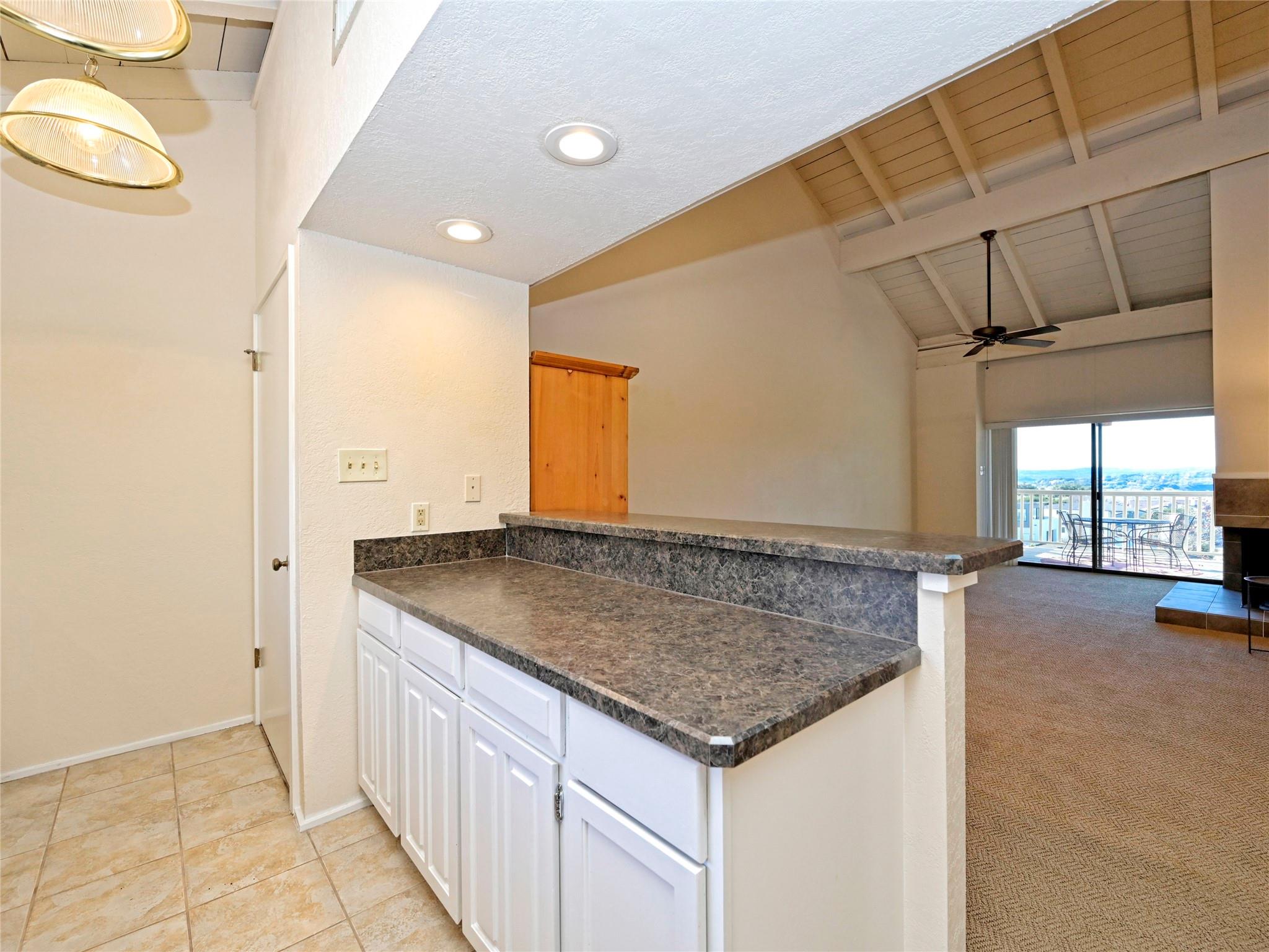 519 Rock Bluff Dr Property Photo 10