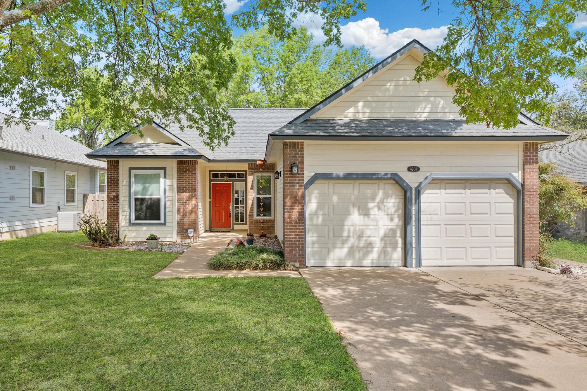 8208 Foxhound Trl Property Photo 1