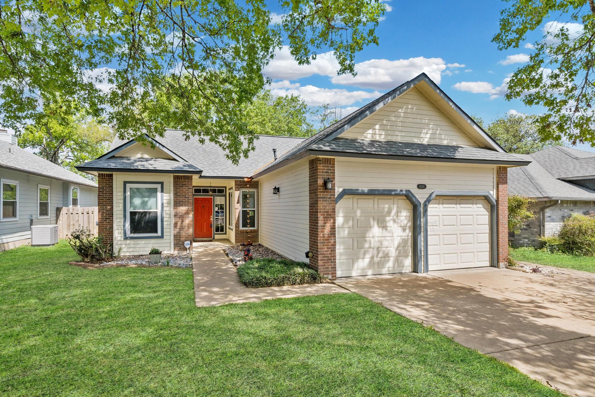 8208 Foxhound Trl Property Photo 2