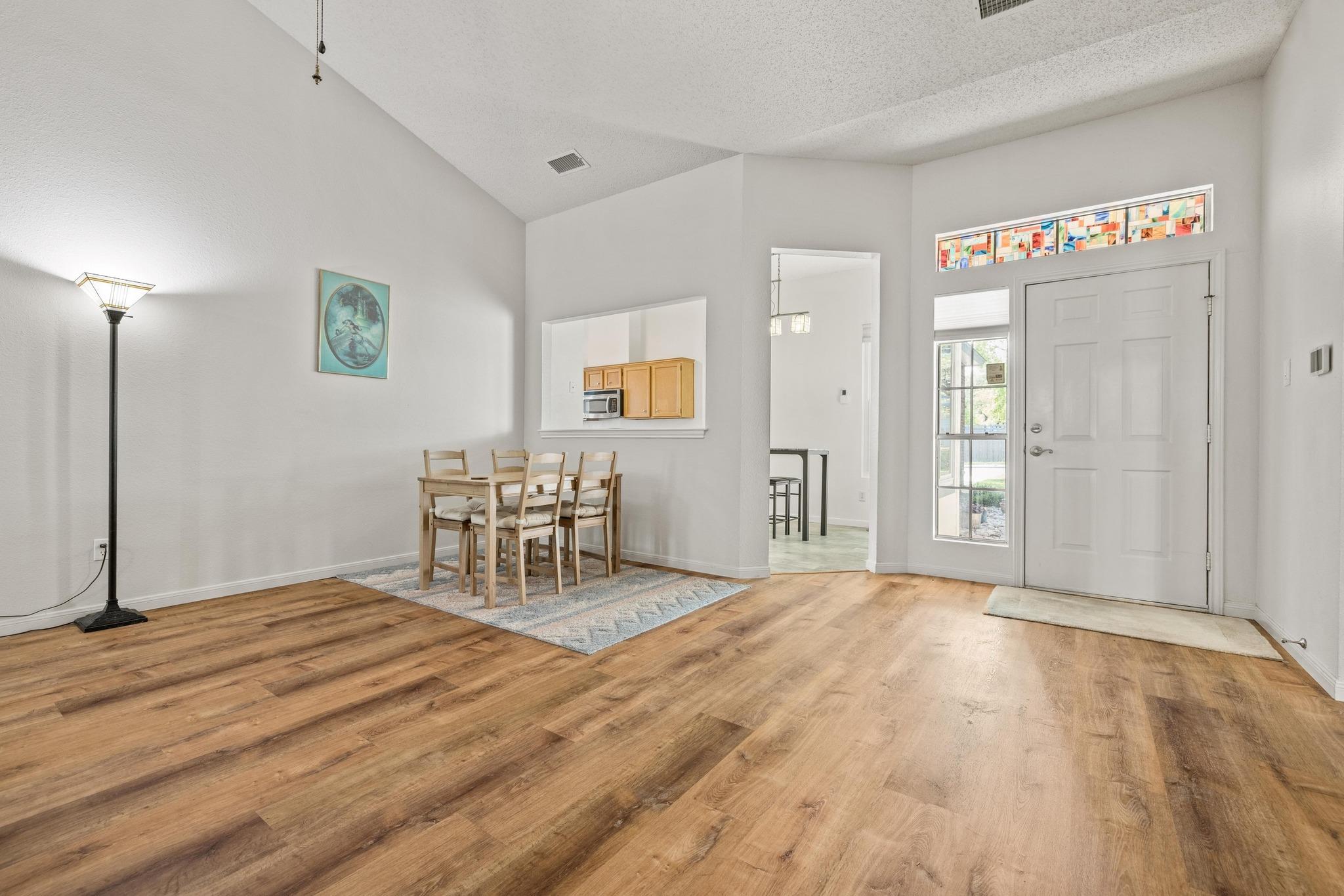 8208 Foxhound Trl Property Photo 5