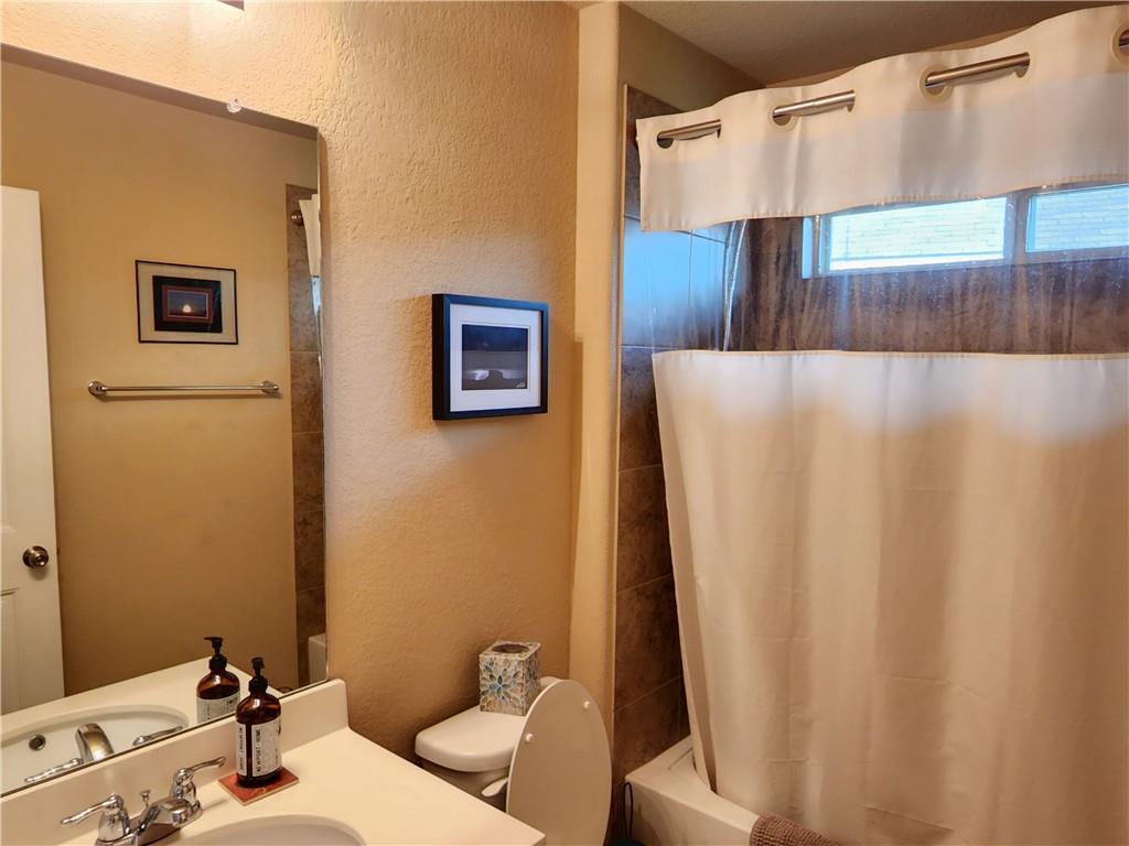 109 Bastian Ln Property Photo 4