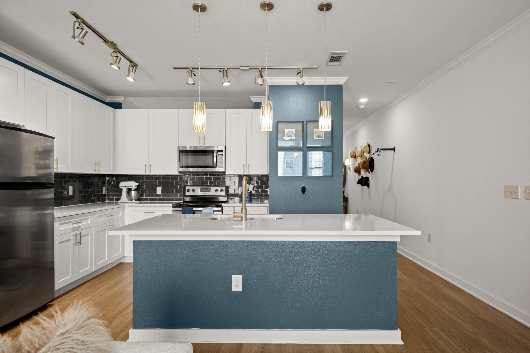 1900 Barton Springs Rd 3038 Property Photo 6