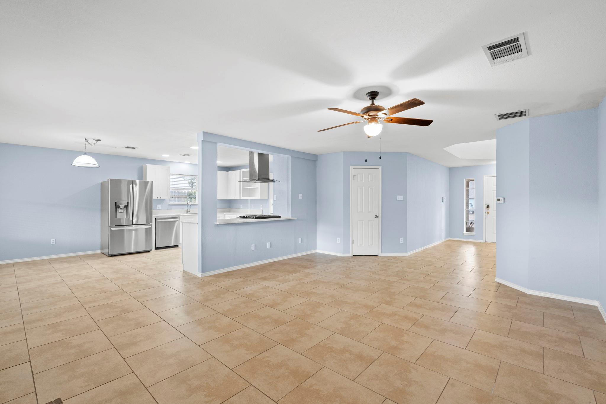 4015 Iriona Bnd Property Photo 10