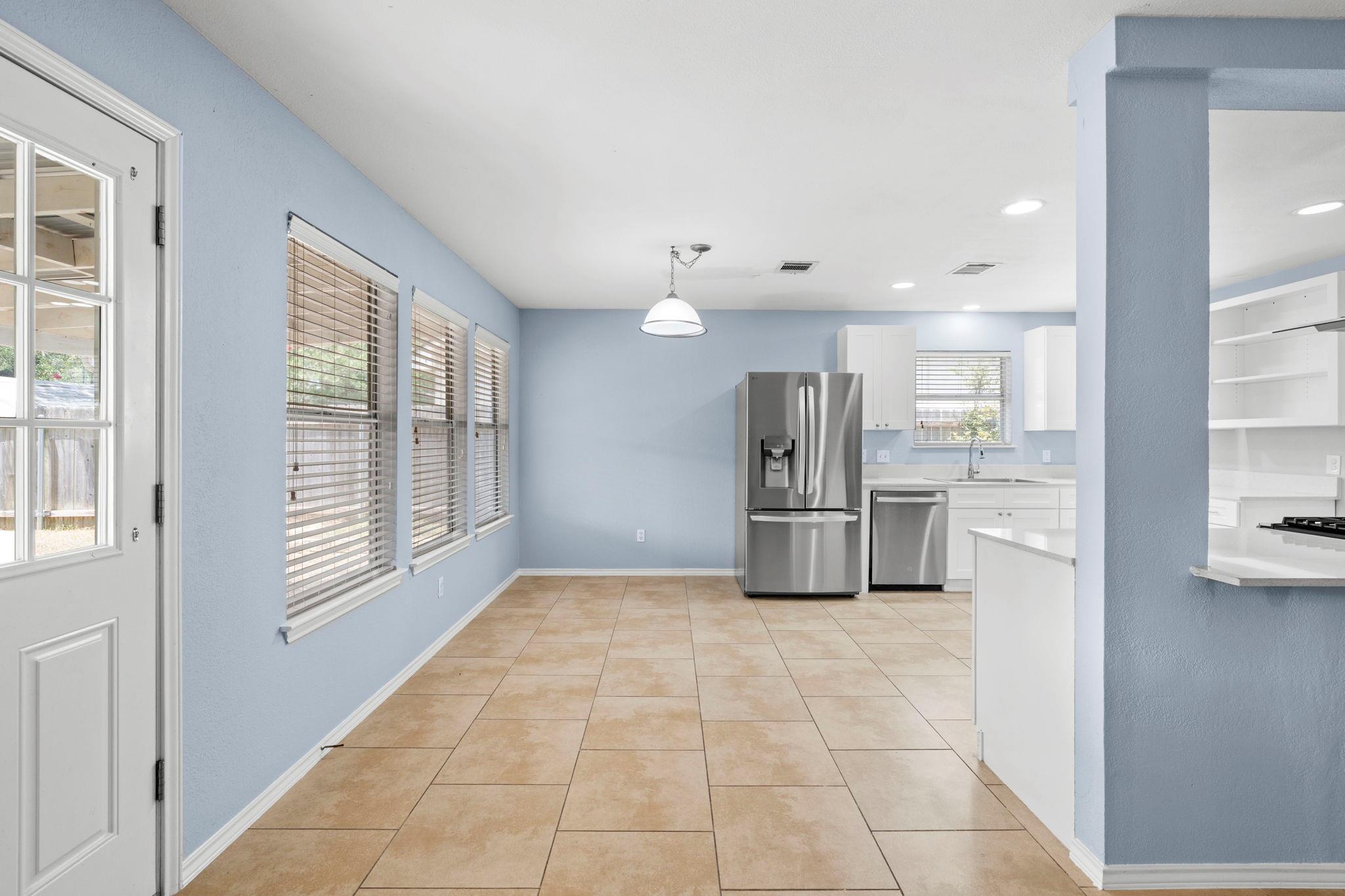 4015 Iriona Bnd Property Photo 13
