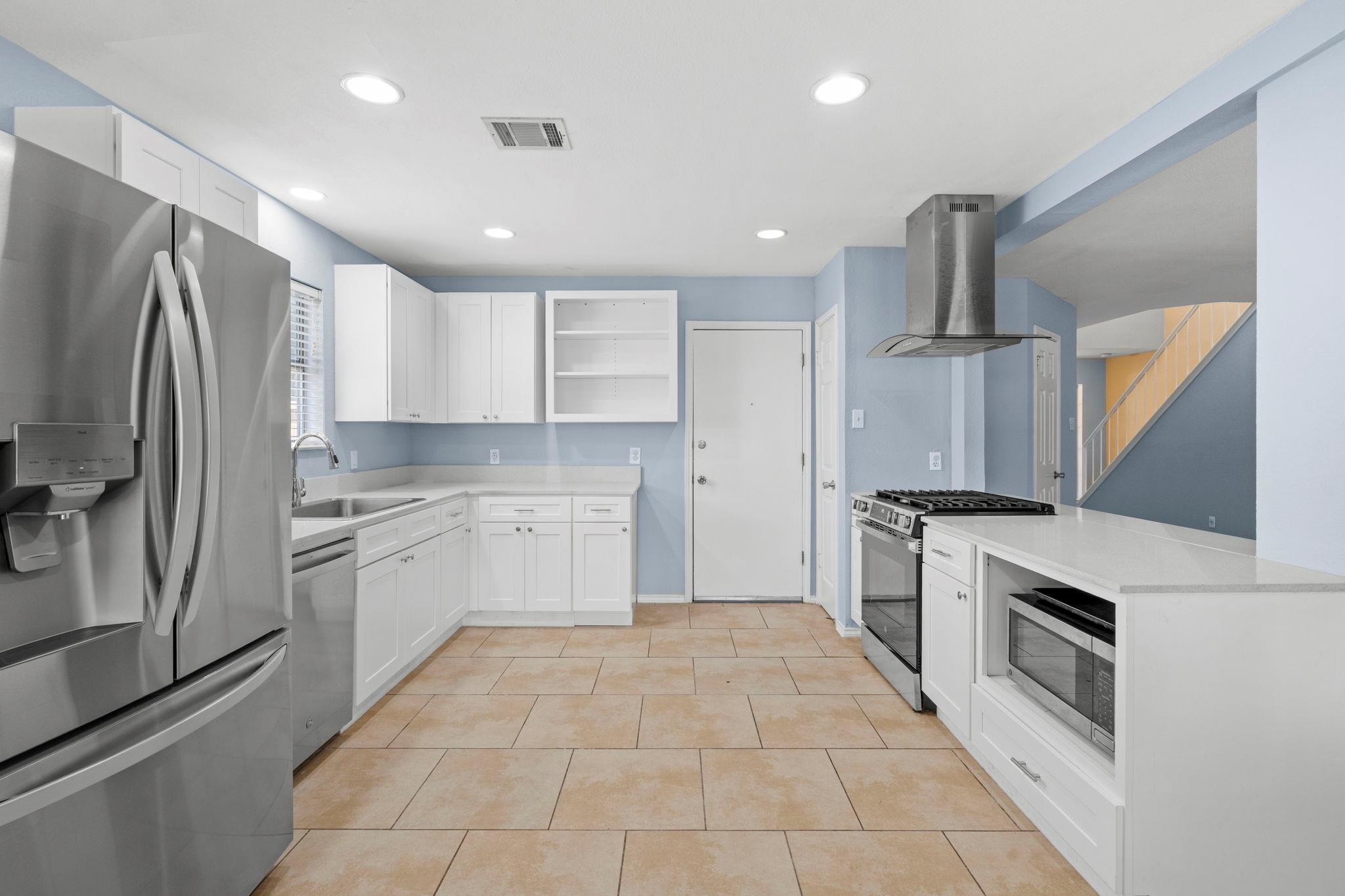 4015 Iriona Bnd Property Photo 14