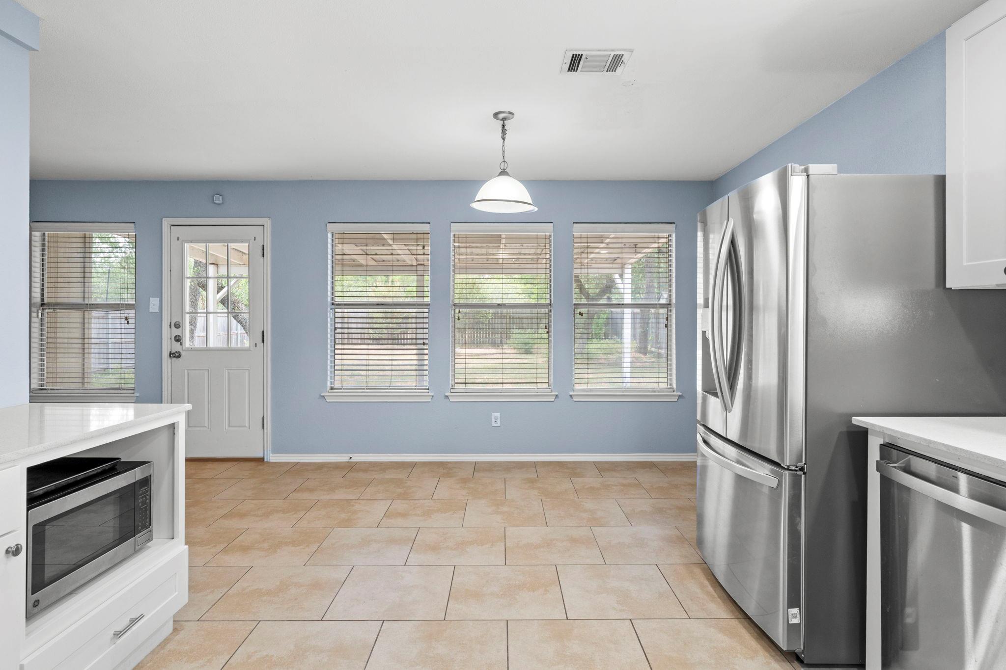 4015 Iriona Bnd Property Photo 17