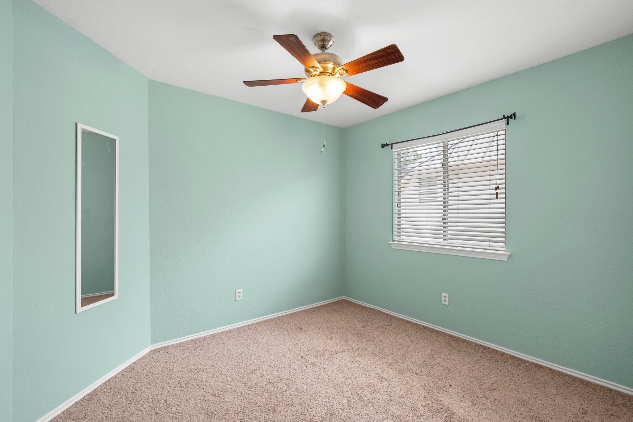 4015 Iriona Bnd Property Photo 29