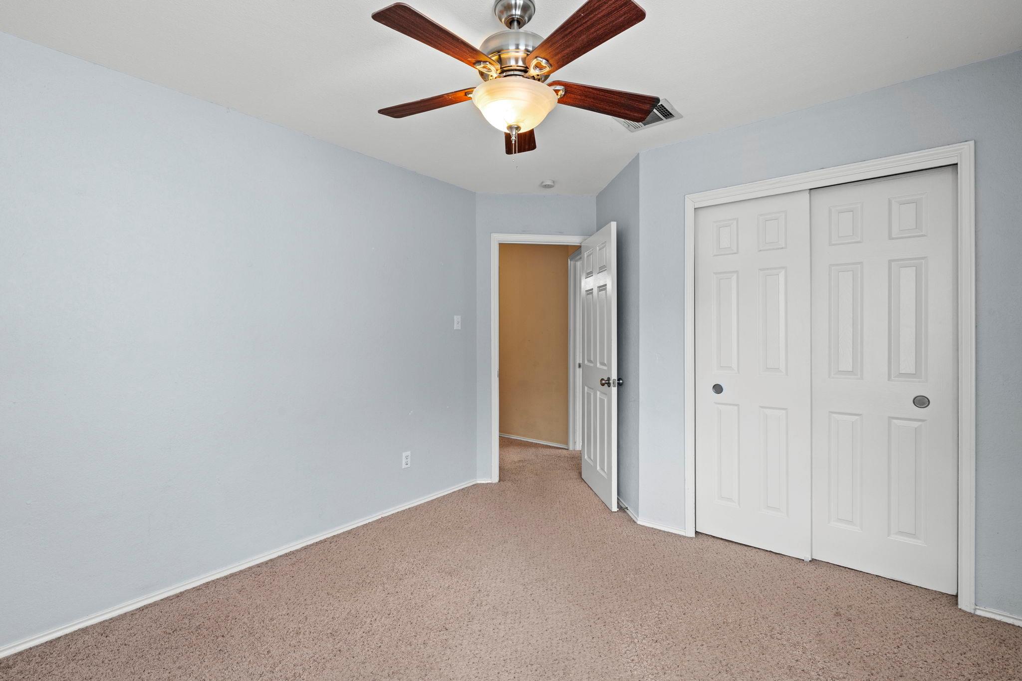 4015 Iriona Bnd Property Photo 32