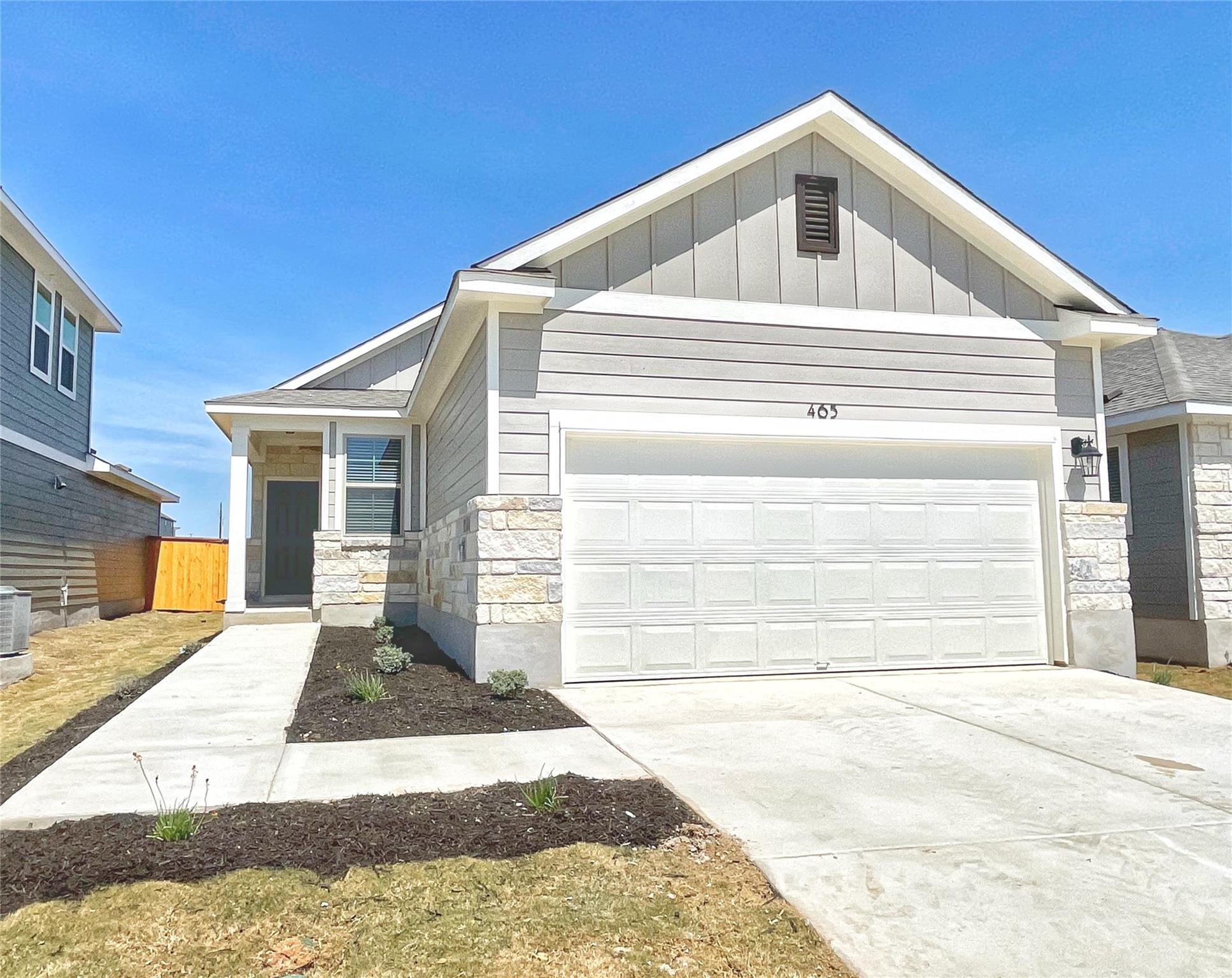 465 Unforgiven Ln Property Photo 2